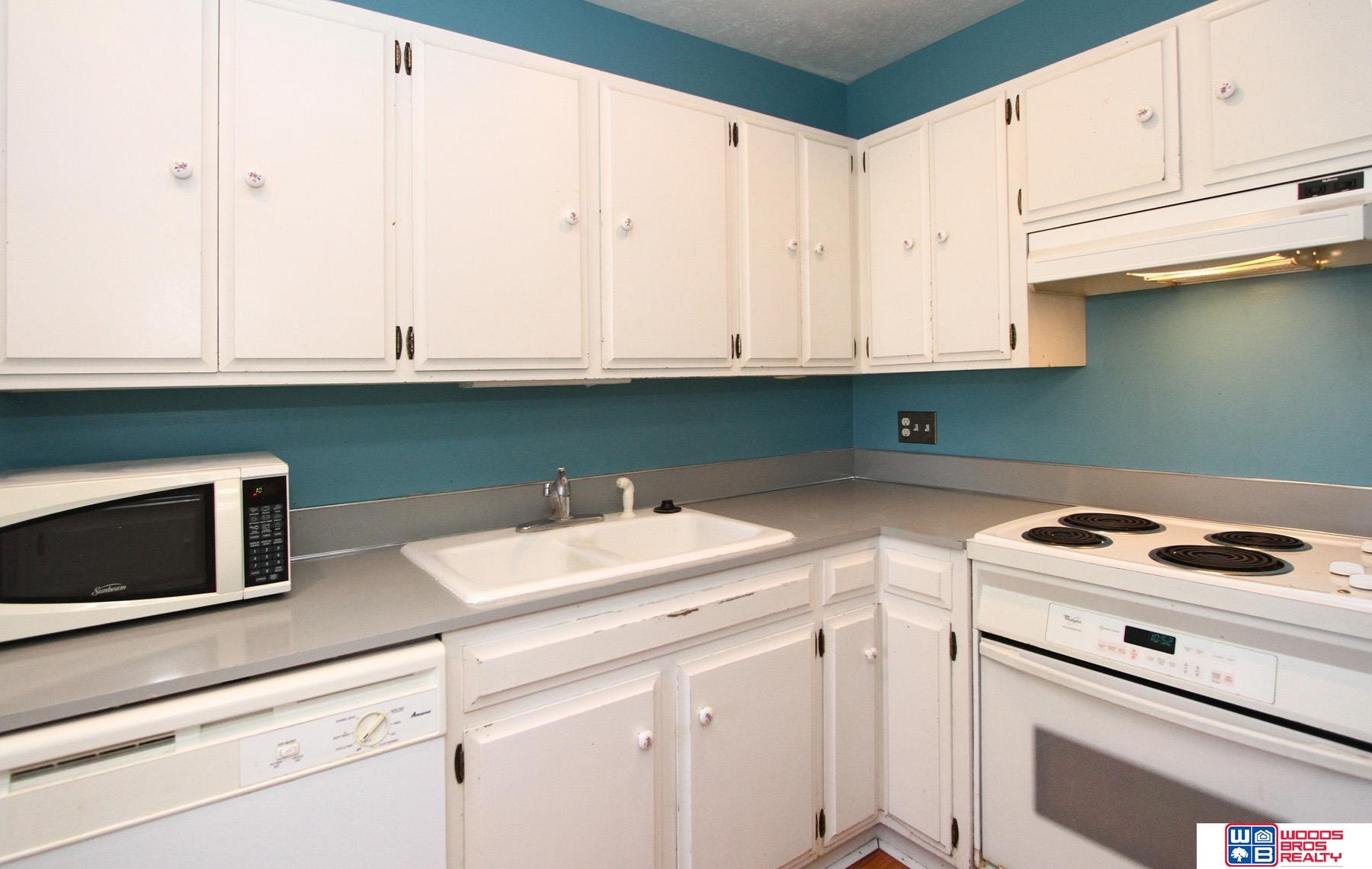 7111 Old Post Road # 13