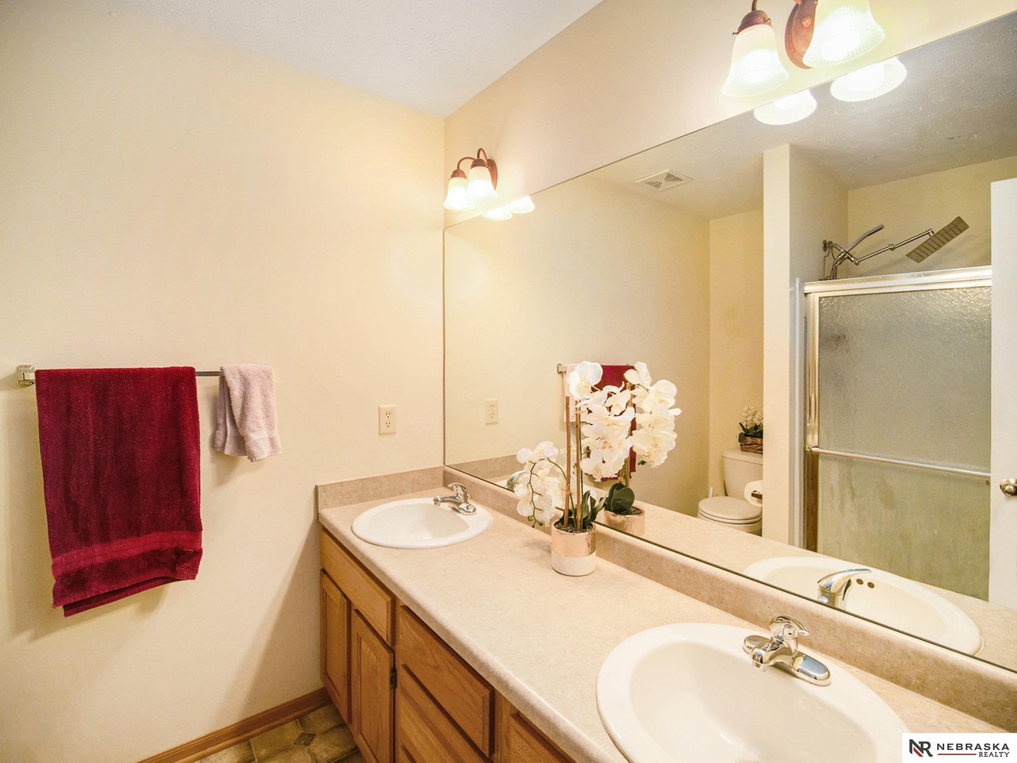 1517 Sawyer Court