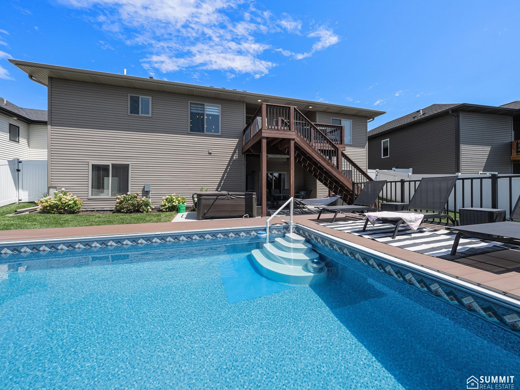 7635 S 78th Street