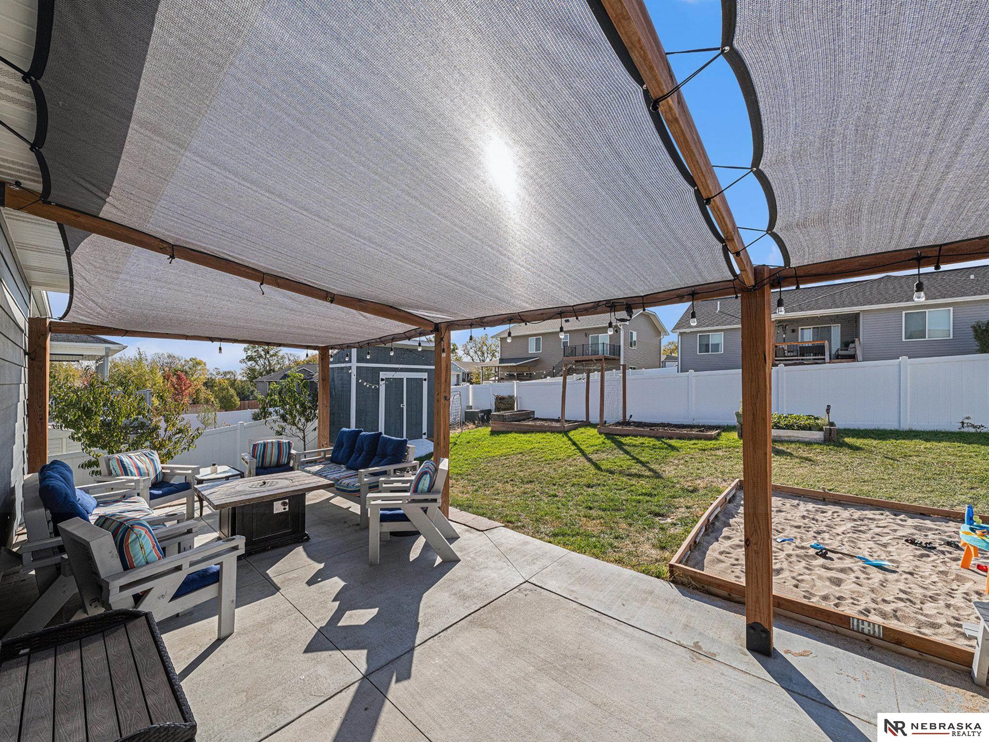4211 W Ludwig Drive