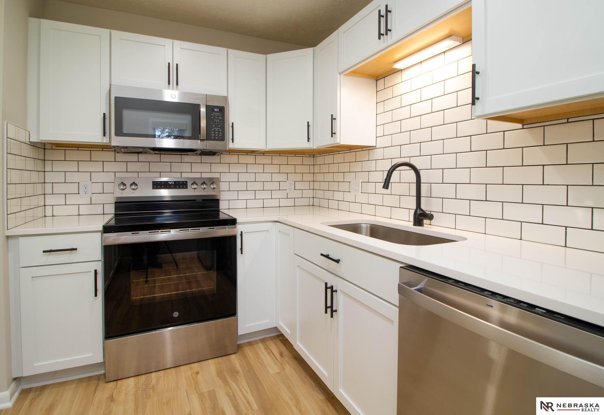 7311 Old Post Road # 22