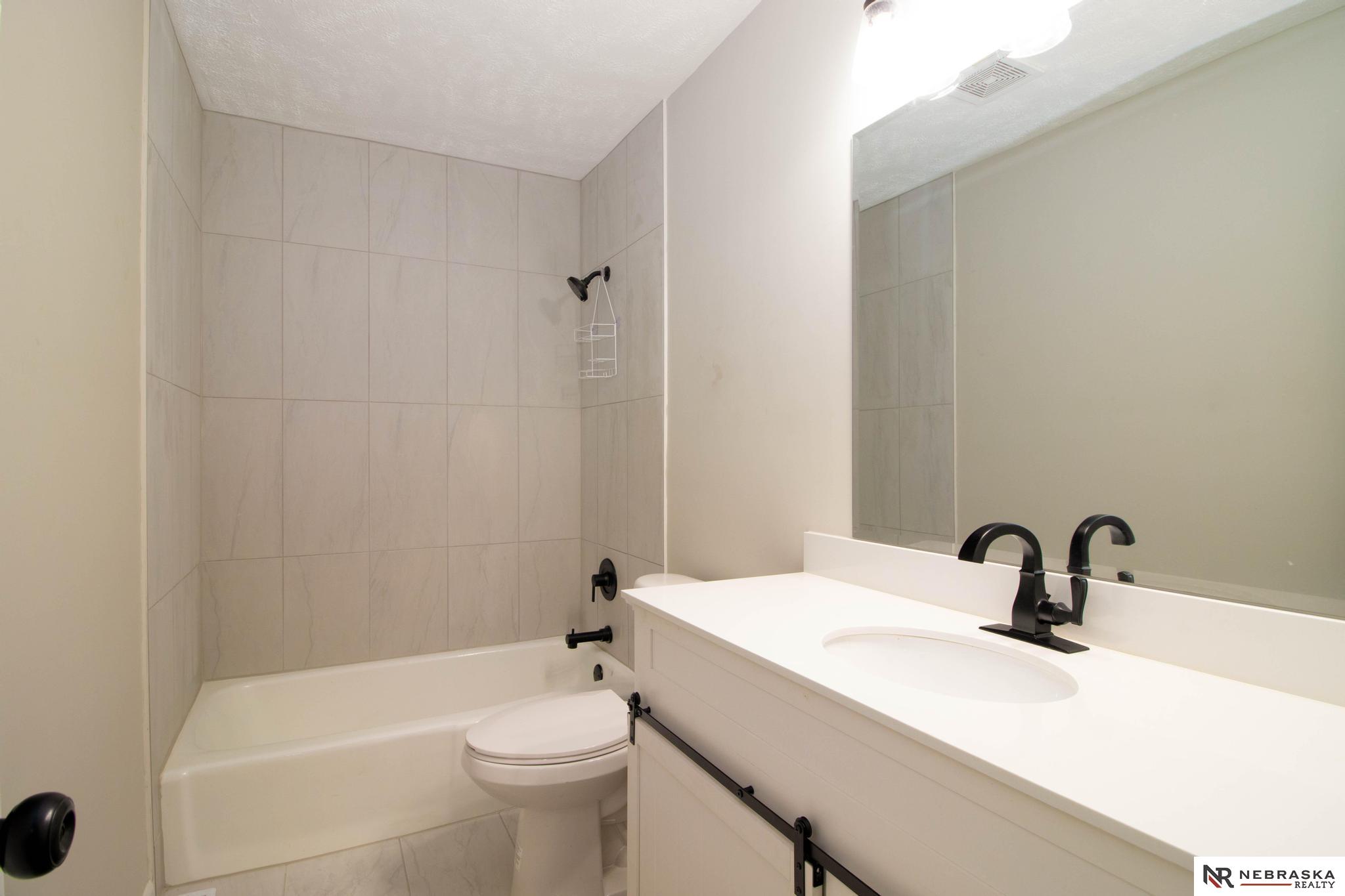 7311 Old Post Road # 22