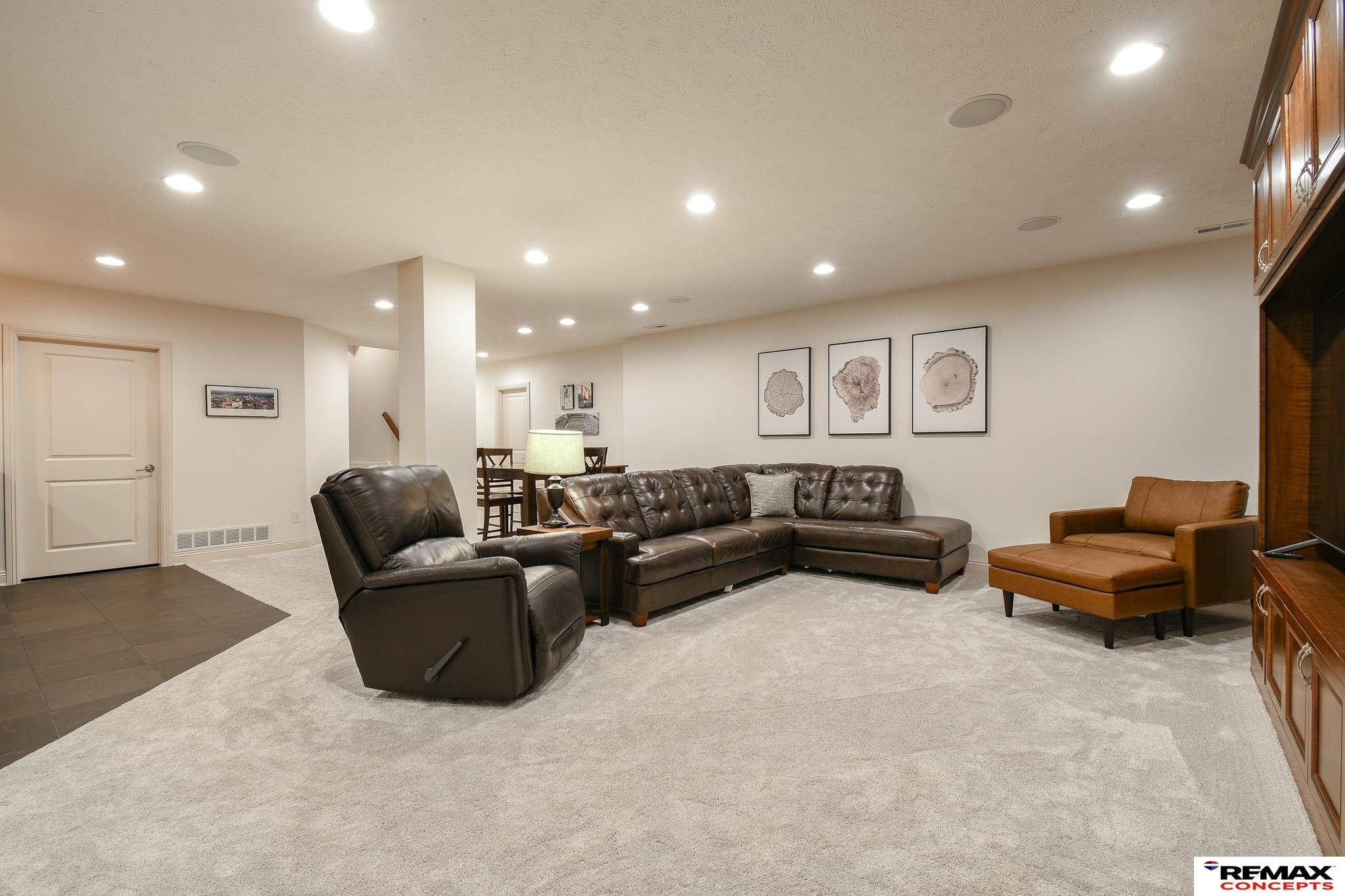 7840 Viburnum Drive