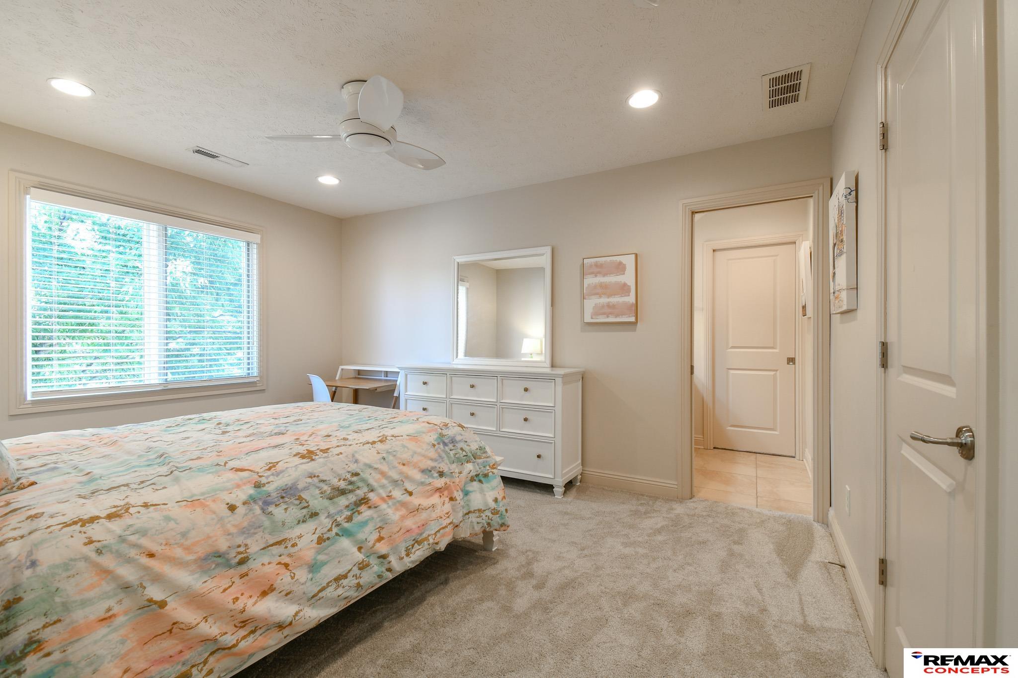 7840 Viburnum Drive