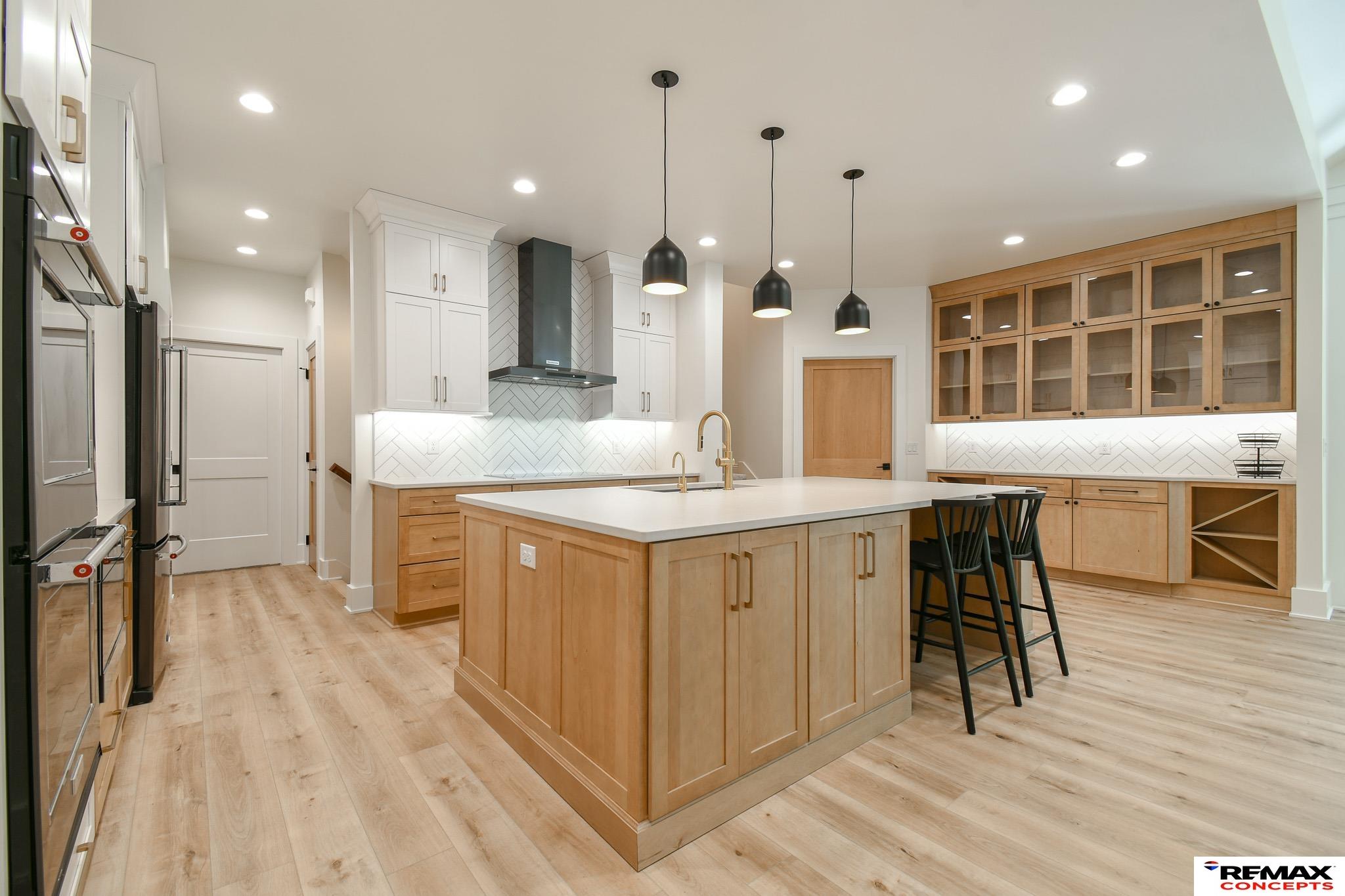 7840 Viburnum Drive