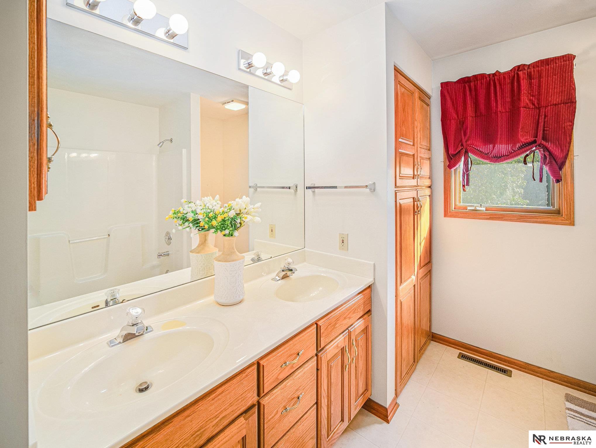 2621 Norman Circle