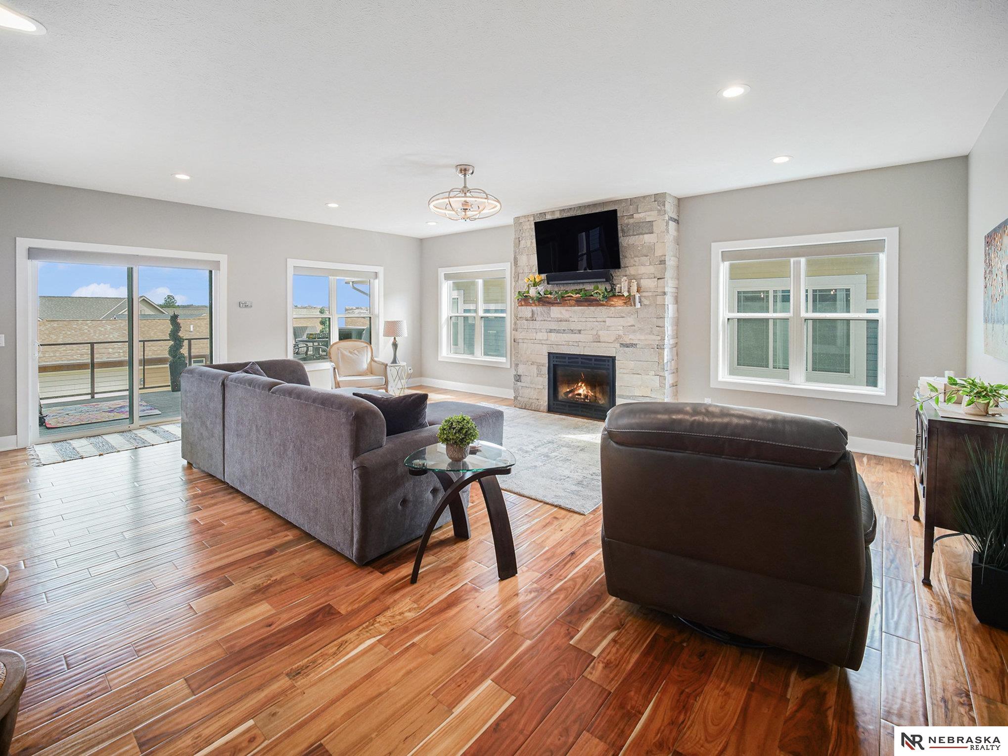 7244 Kentwell Lane