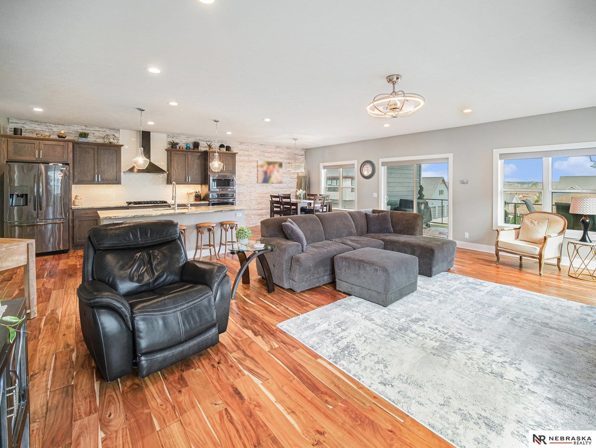 7244 Kentwell Lane