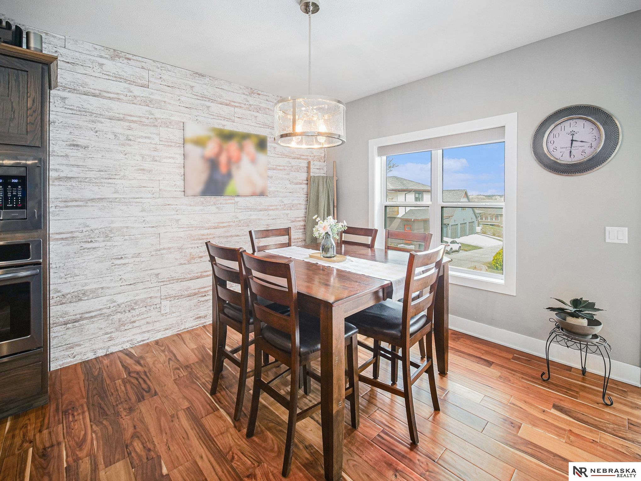 7244 Kentwell Lane