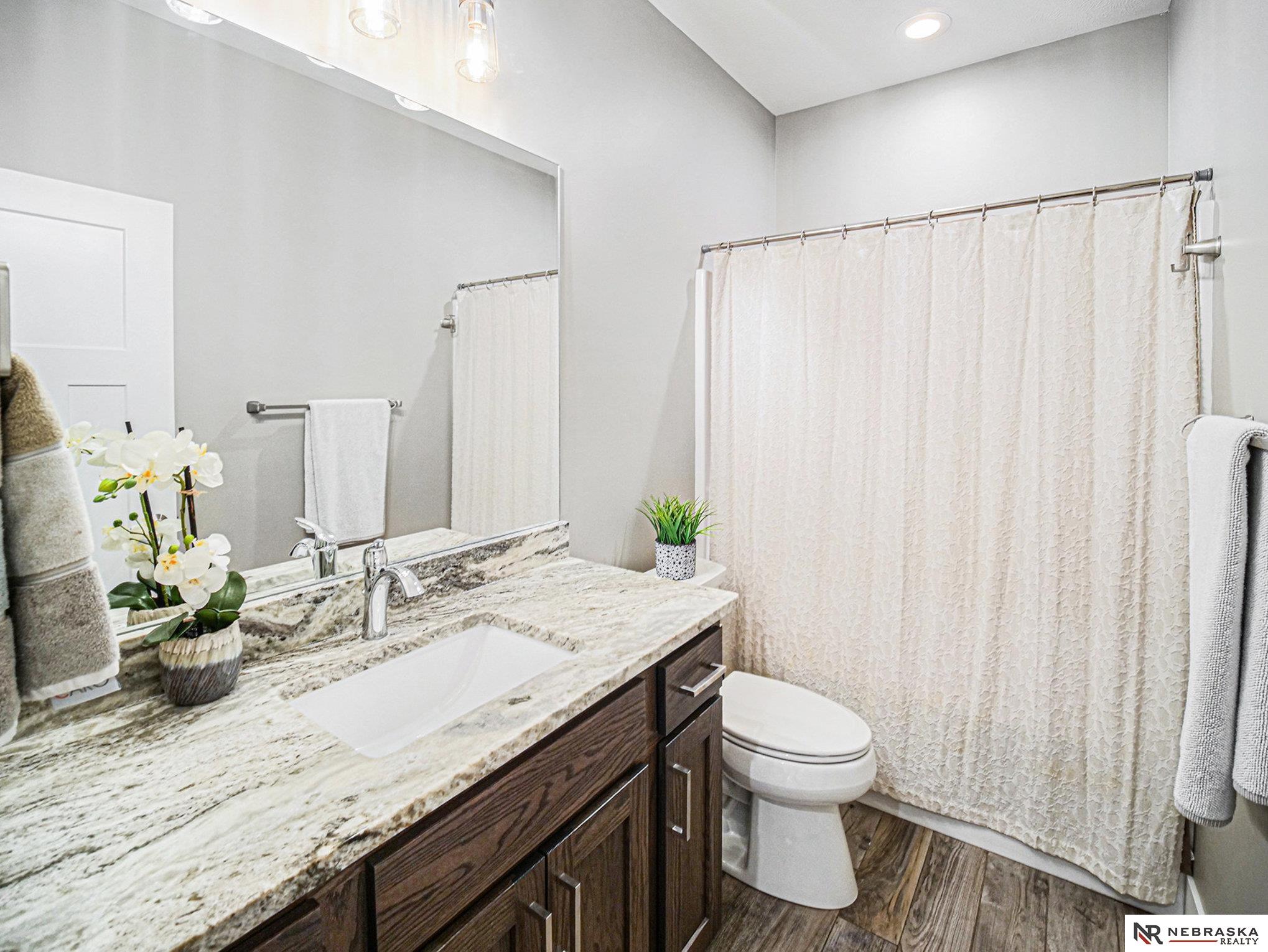 7244 Kentwell Lane
