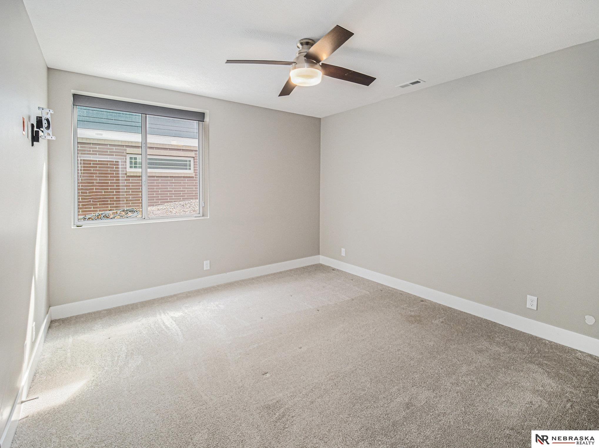 7244 Kentwell Lane