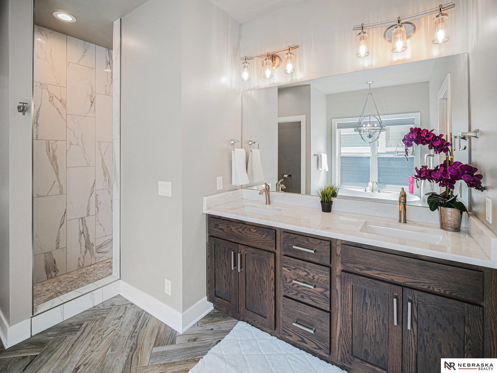 7244 Kentwell Lane