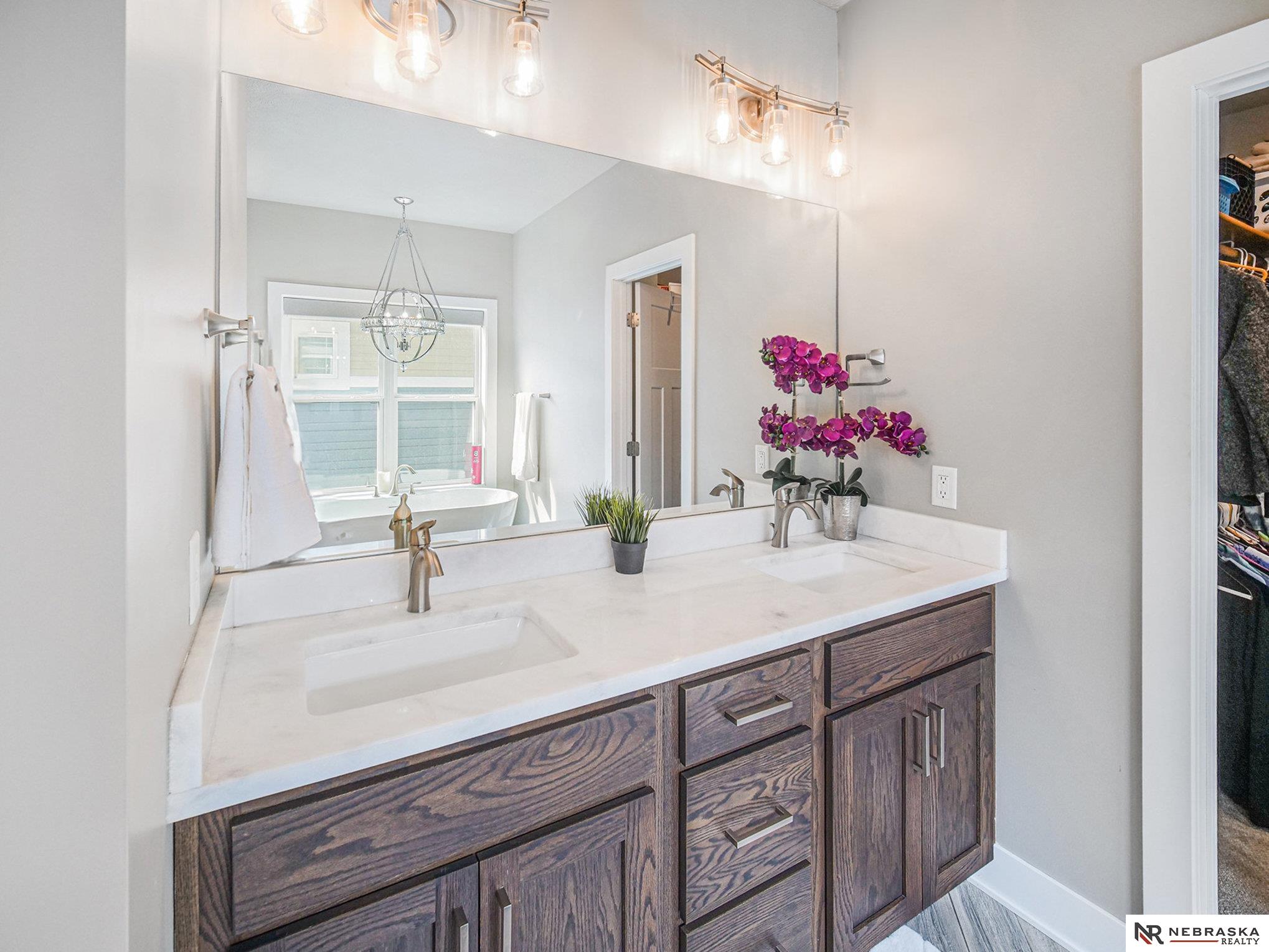 7244 Kentwell Lane