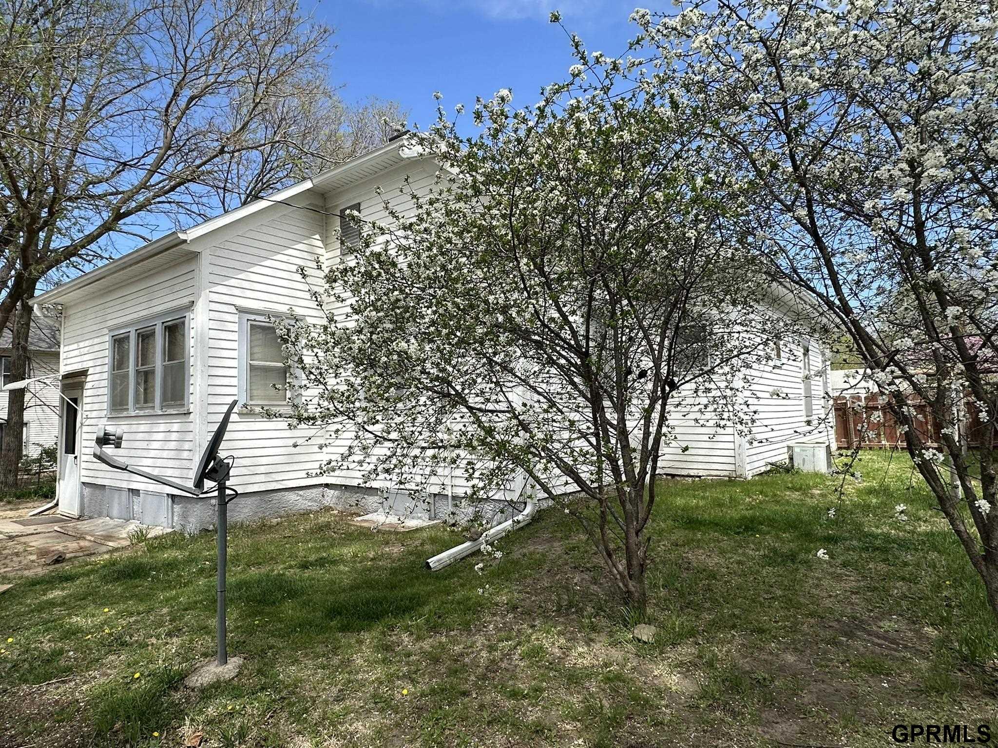 729 E 13th Street