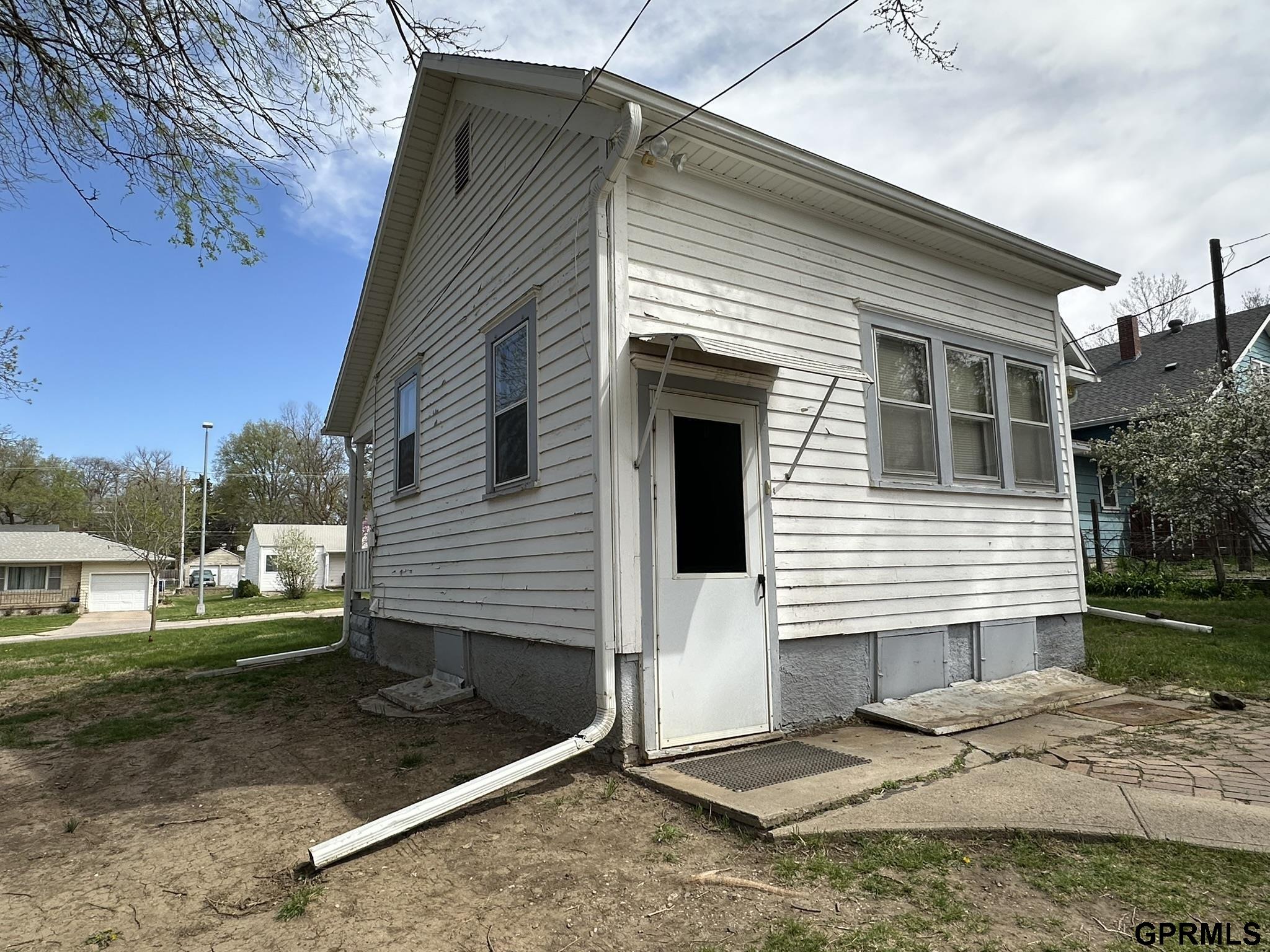 729 E 13th Street
