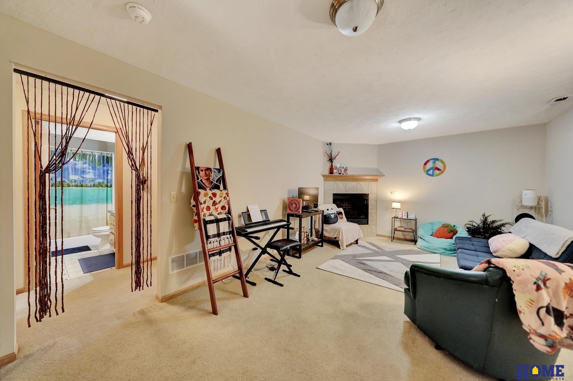 2450 City View Court