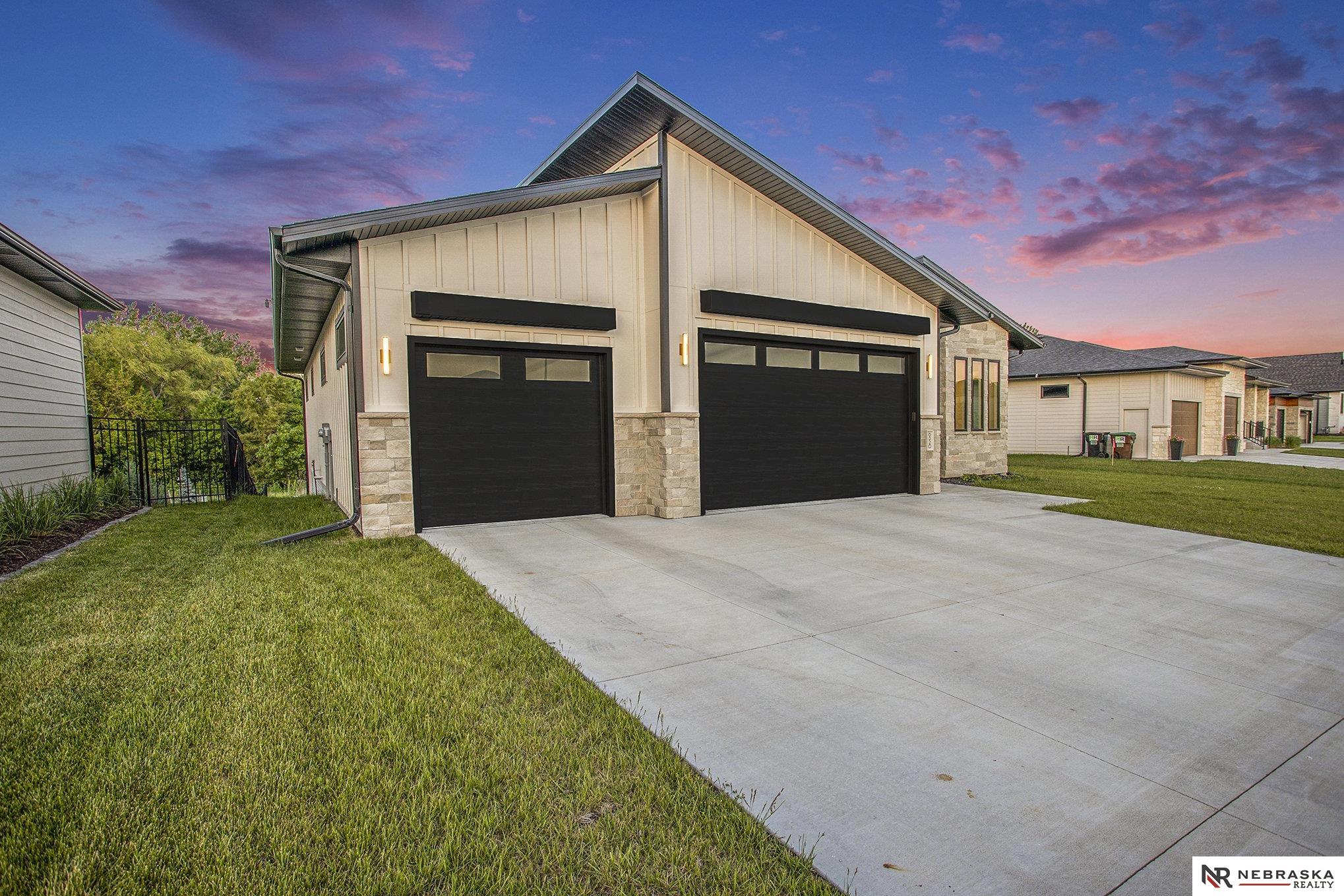 6320 S 90th Street