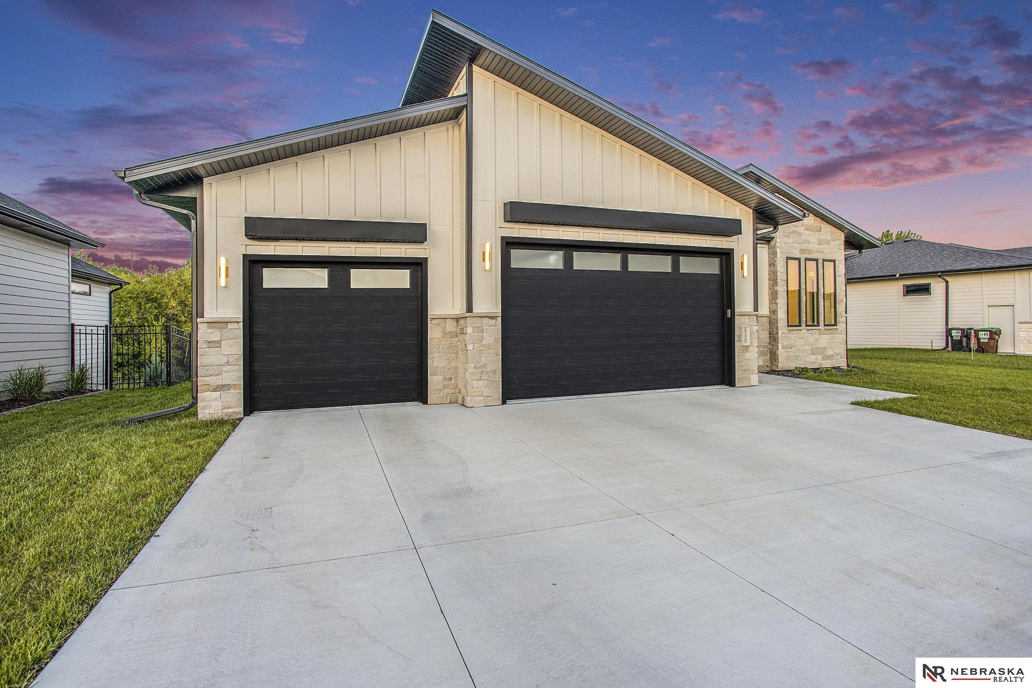 6320 S 90th Street