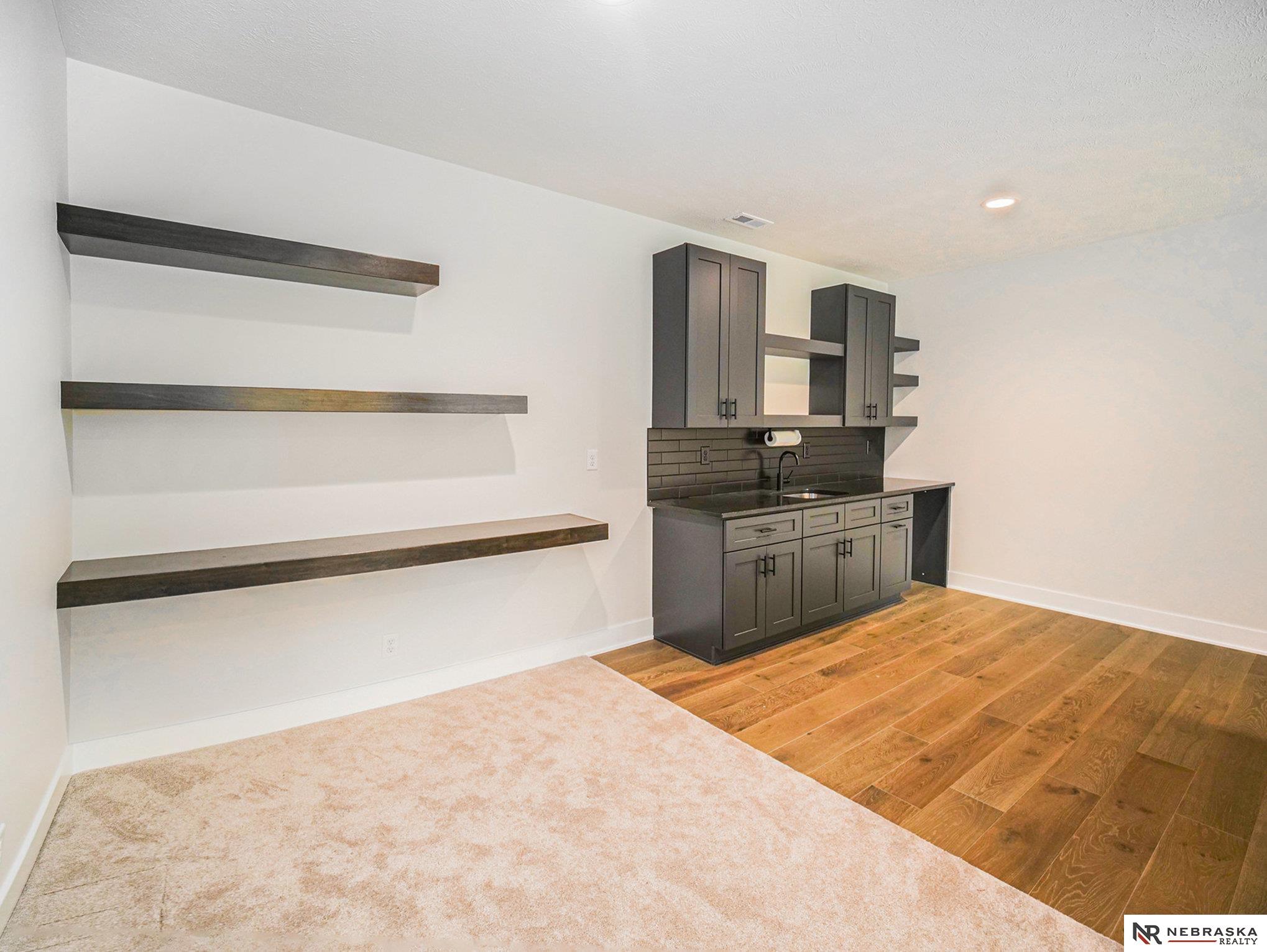 6320 S 90th Street