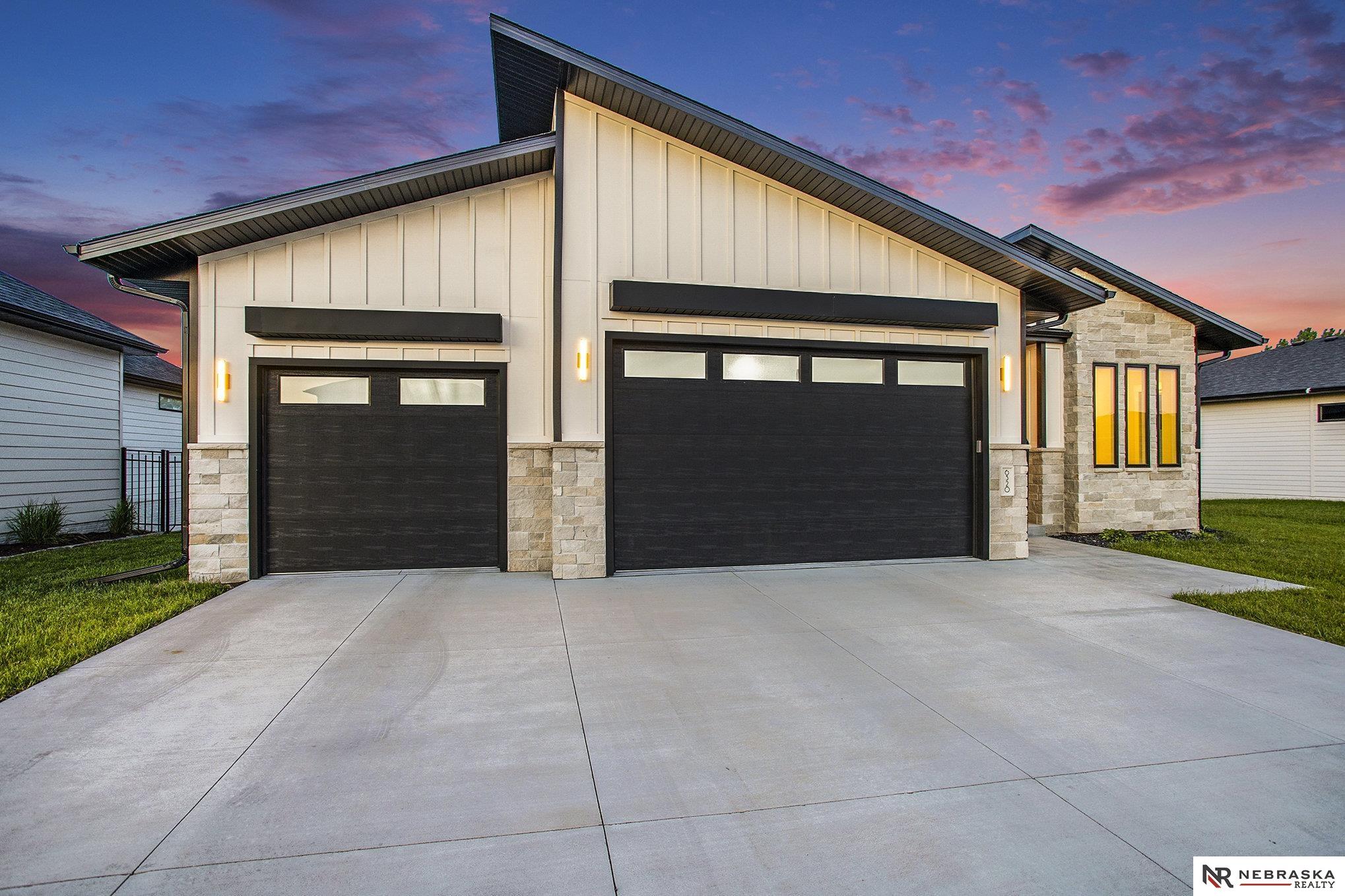 6320 S 90th Street