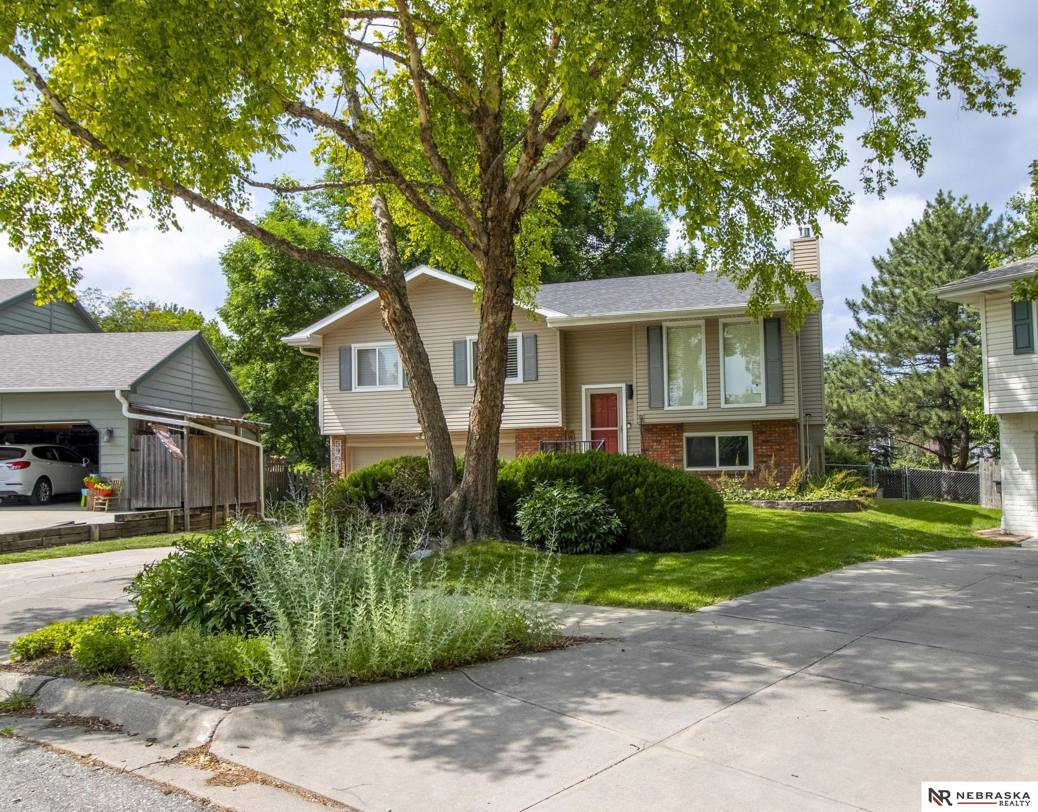 5900 S 28th Court