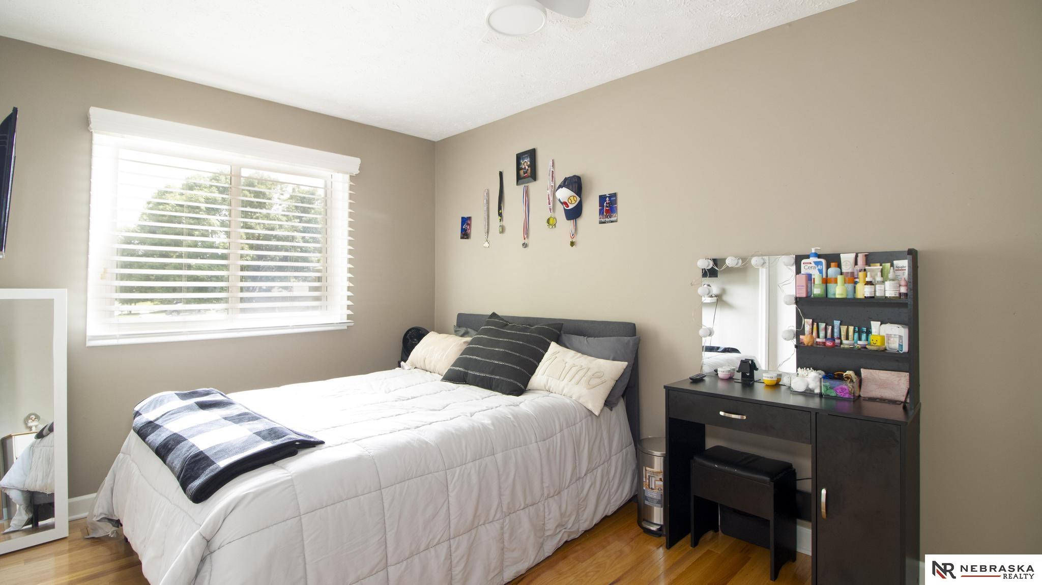 5900 S 28th Court