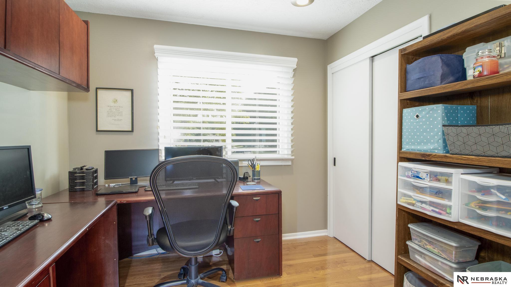 5900 S 28th Court