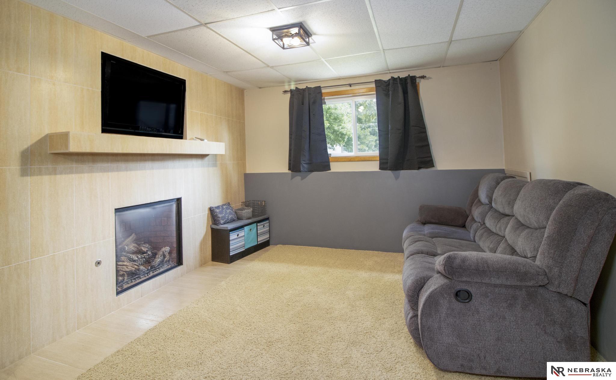 5900 S 28th Court