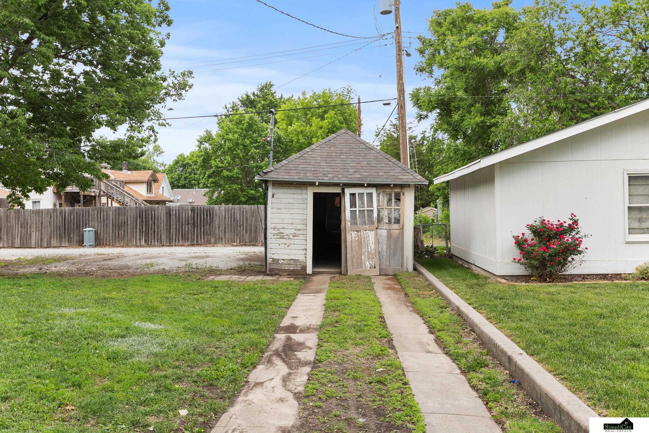 3218 Holdrege Street