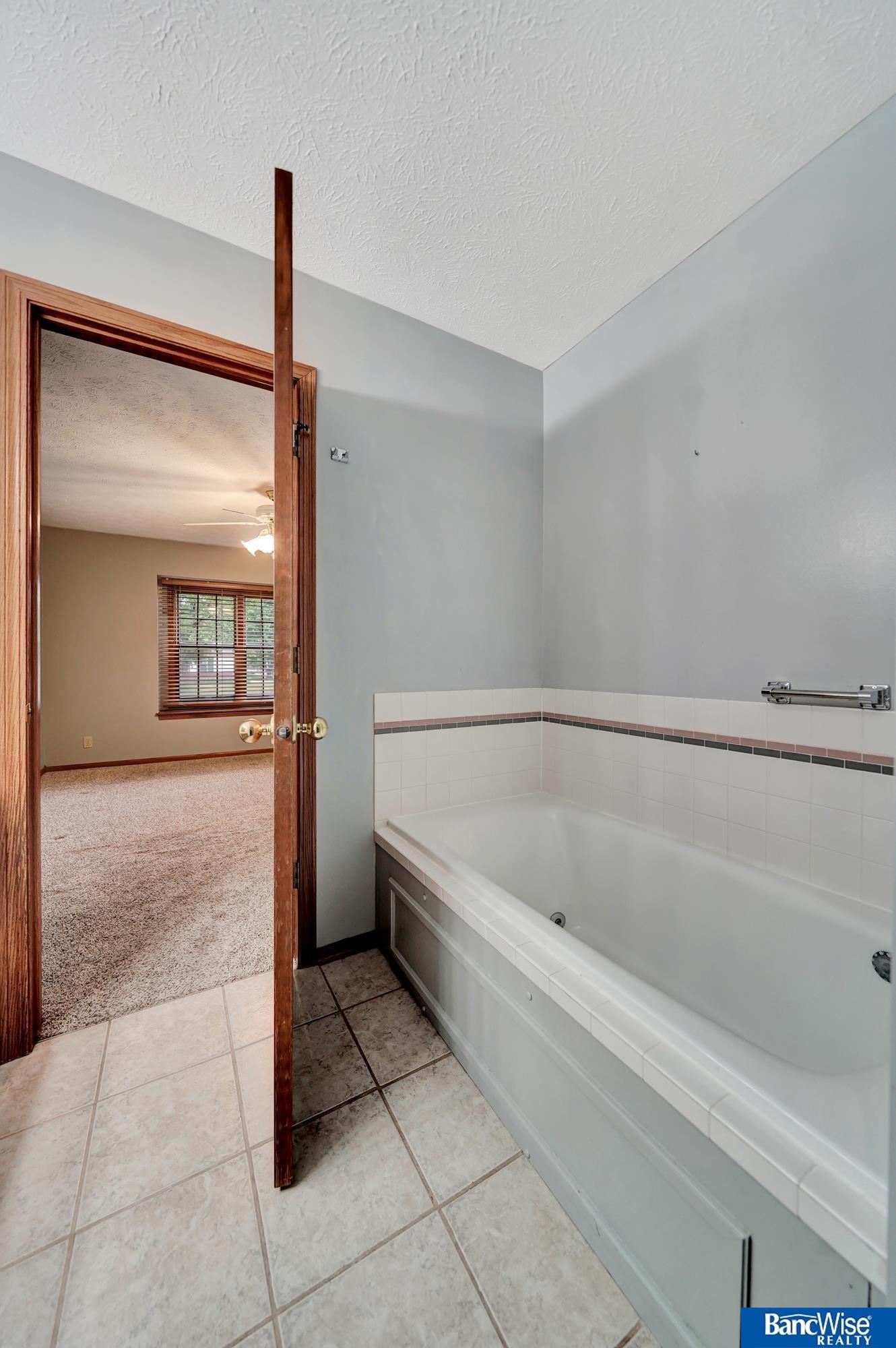 2727 N 75th Street