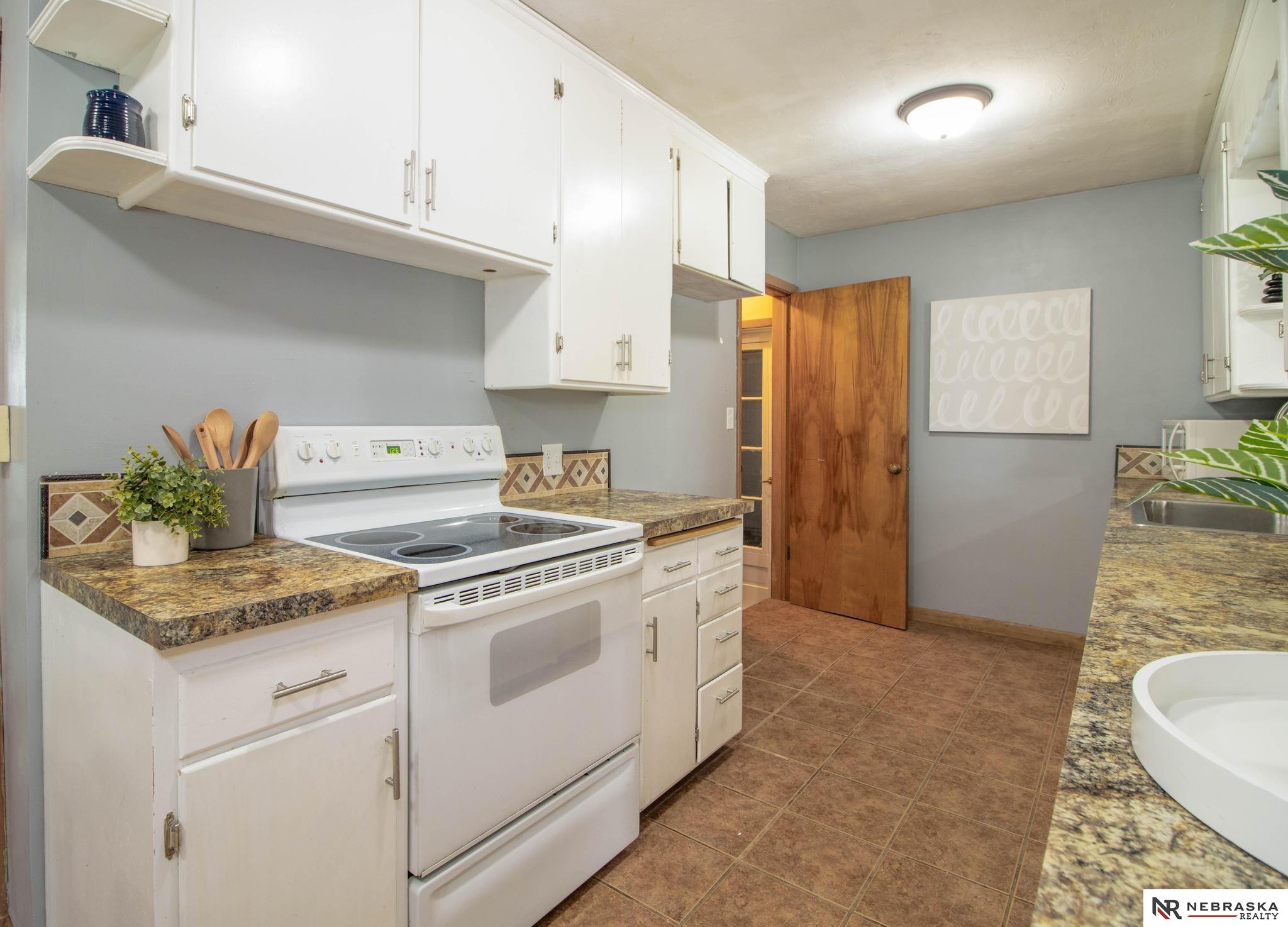 4135 X Street
