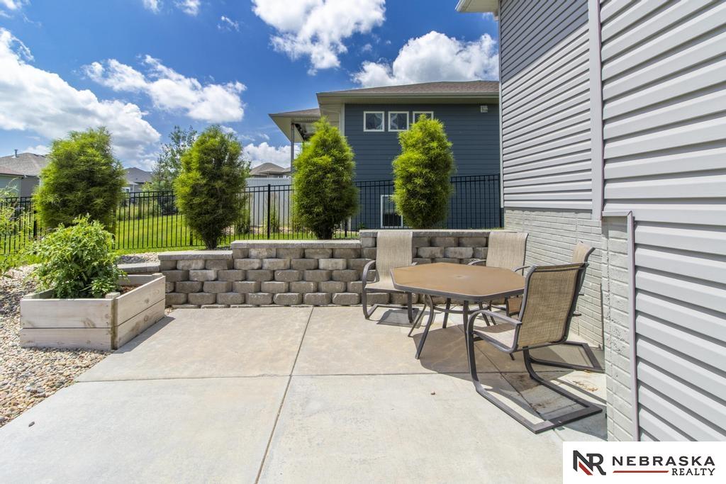 9334 Dutch Mill Lane