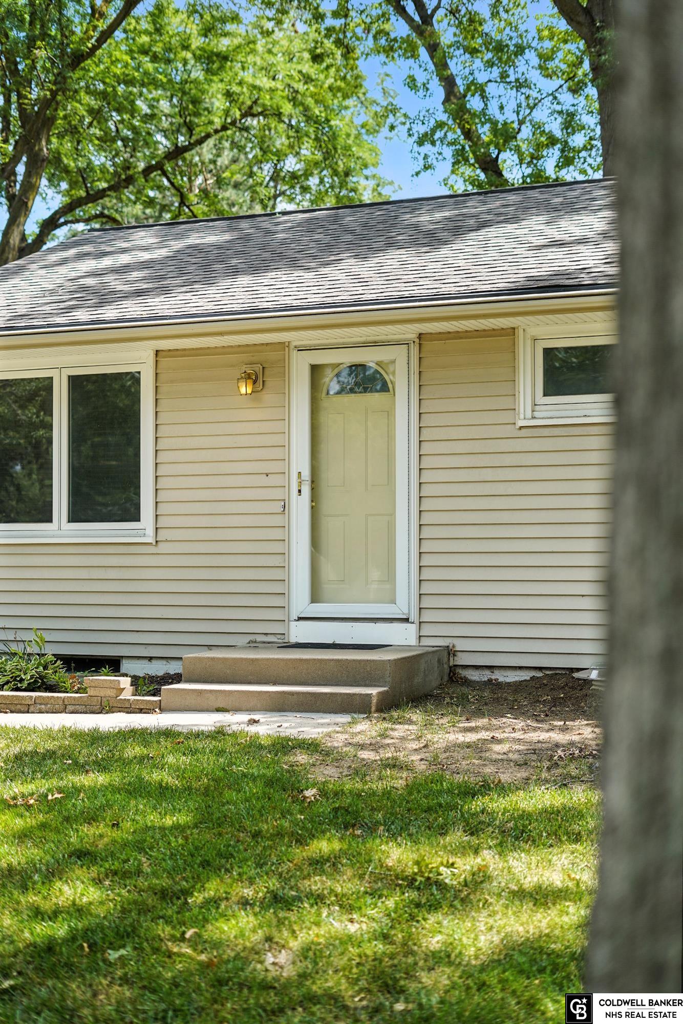 2748 S 38th Street