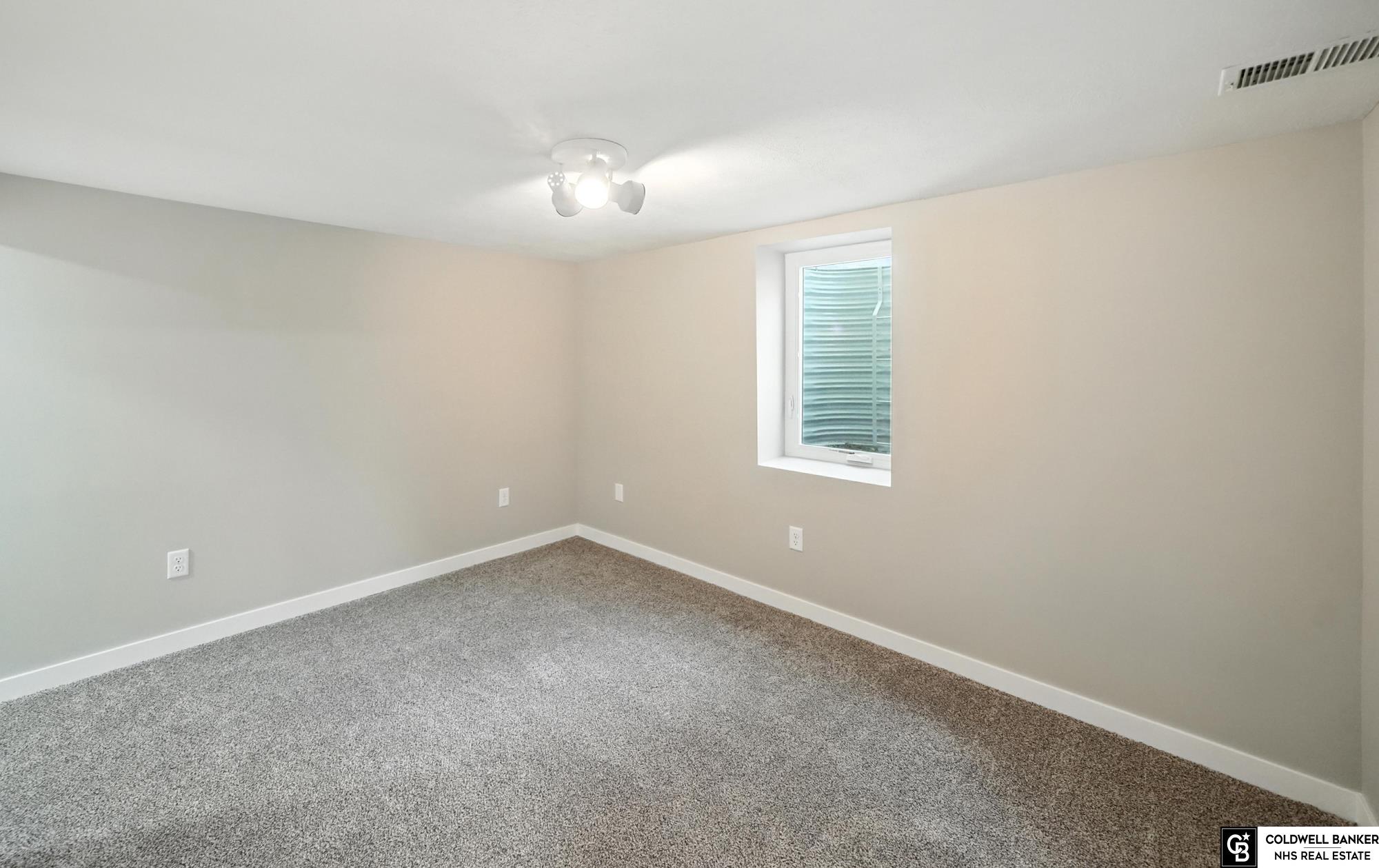 2748 S 38th Street