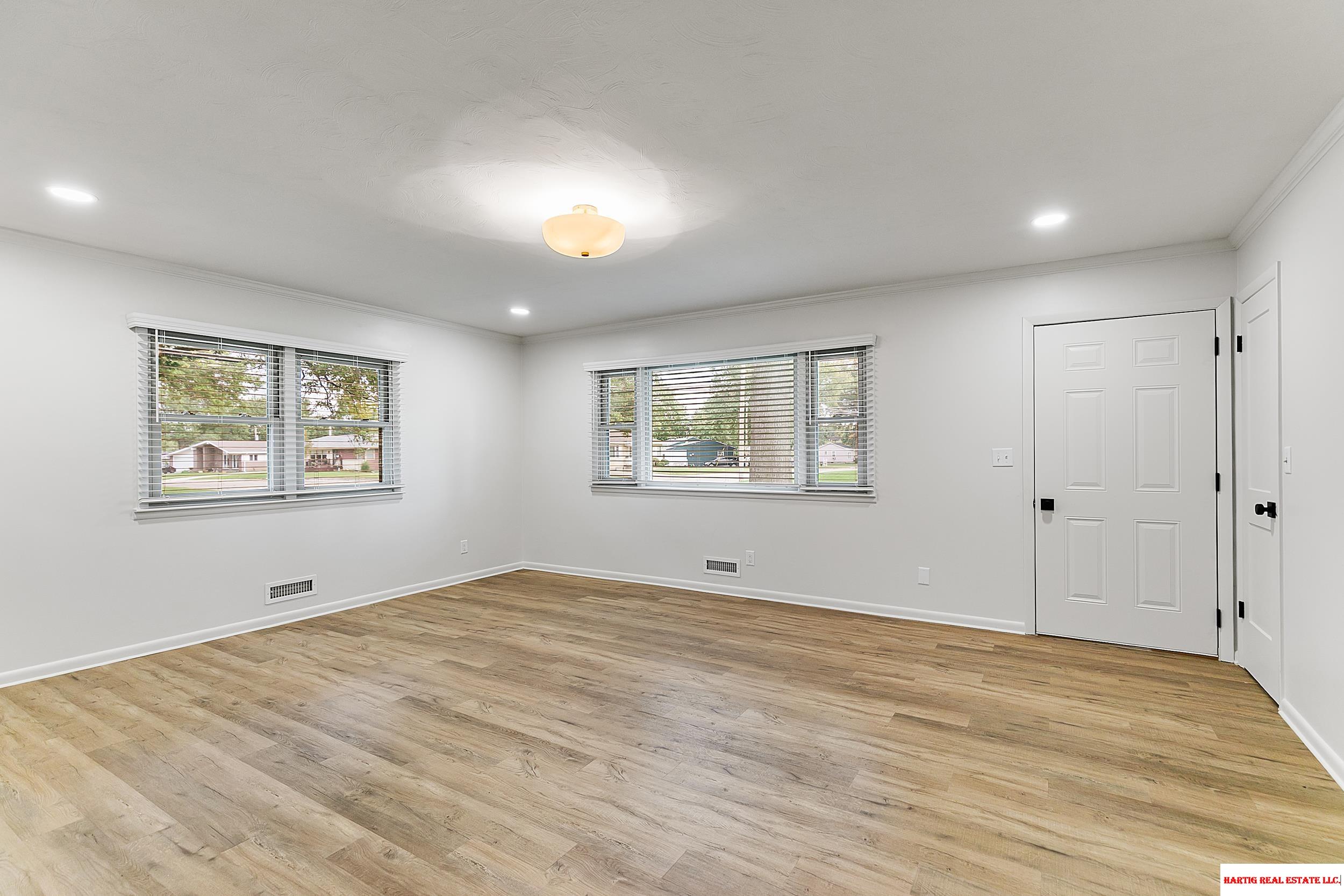 1718 Sara Road
