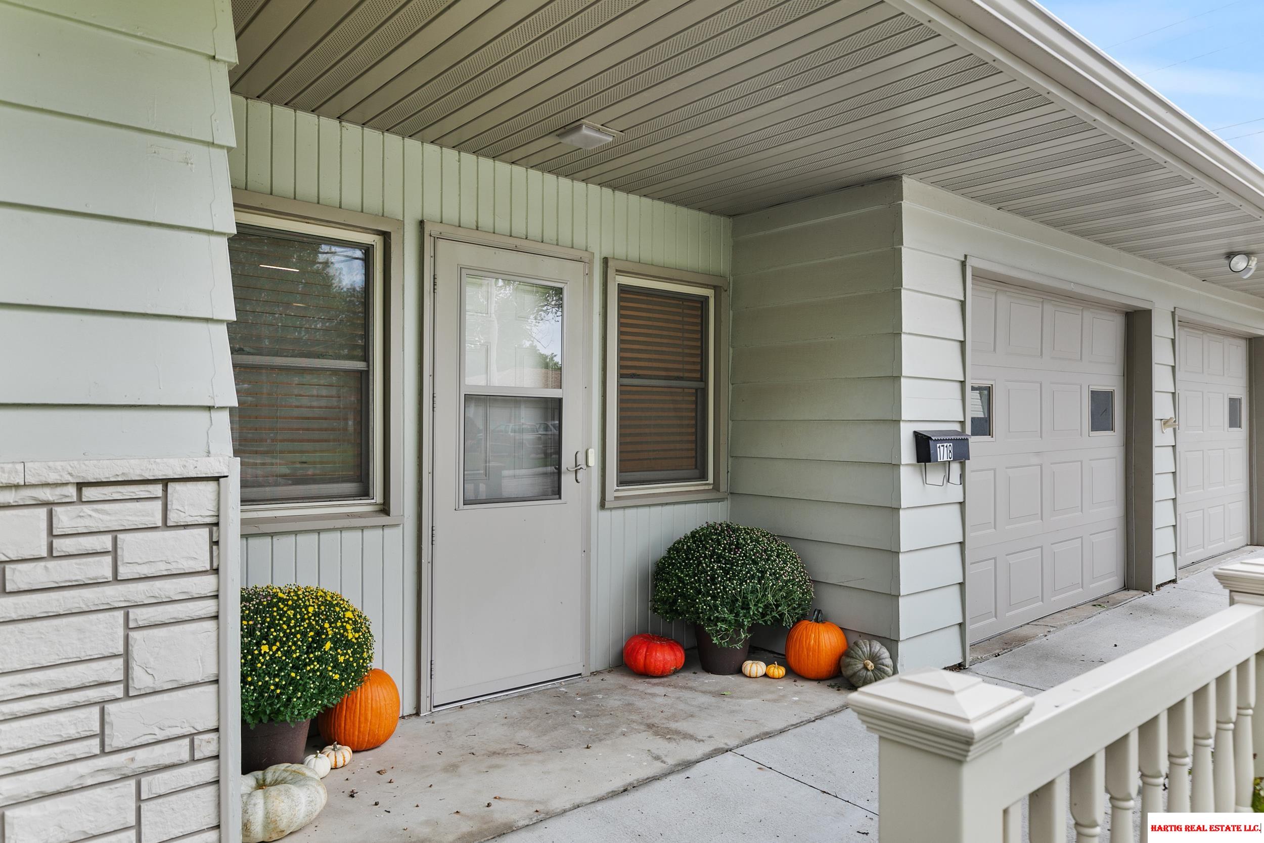 1718 Sara Road