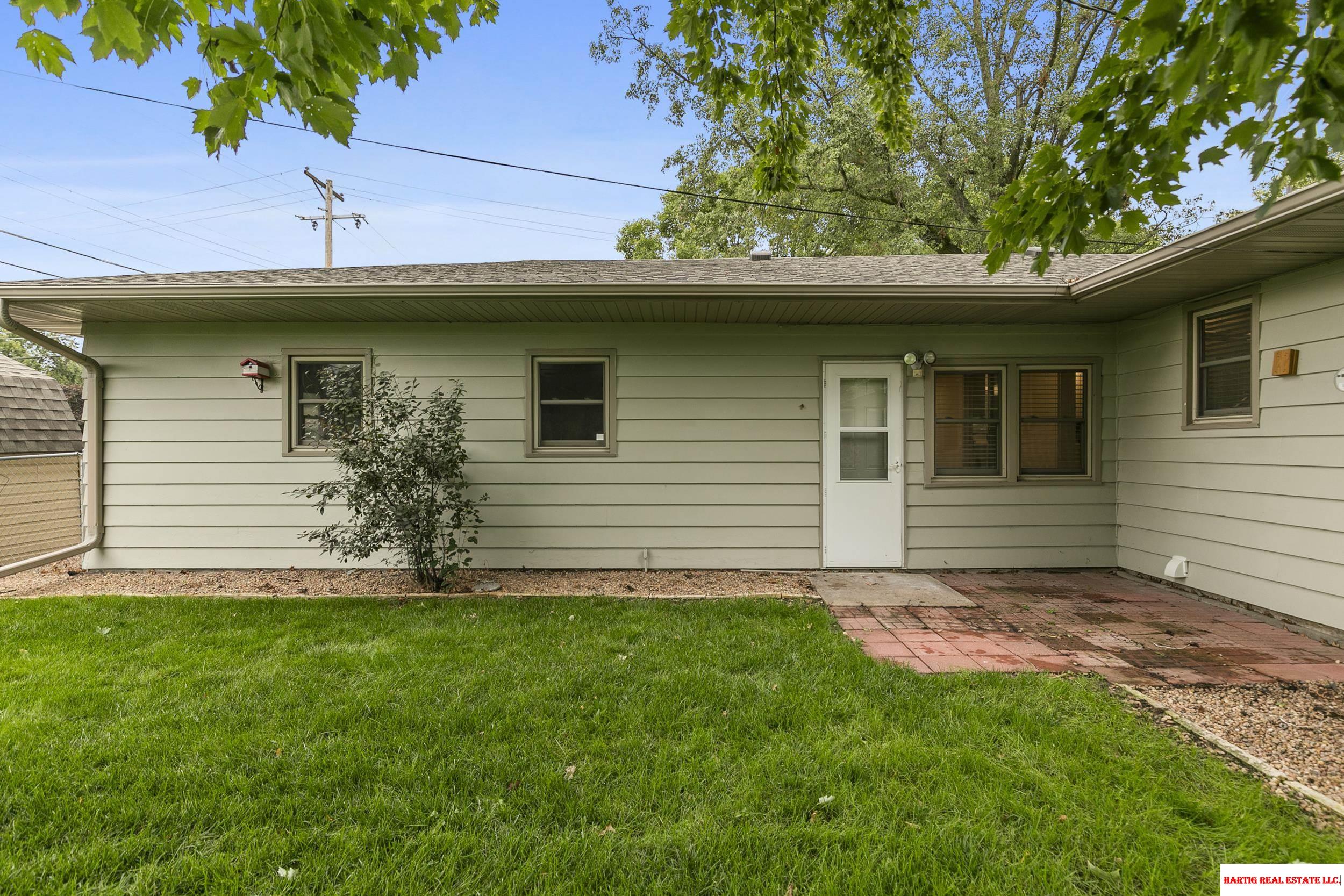 1718 Sara Road