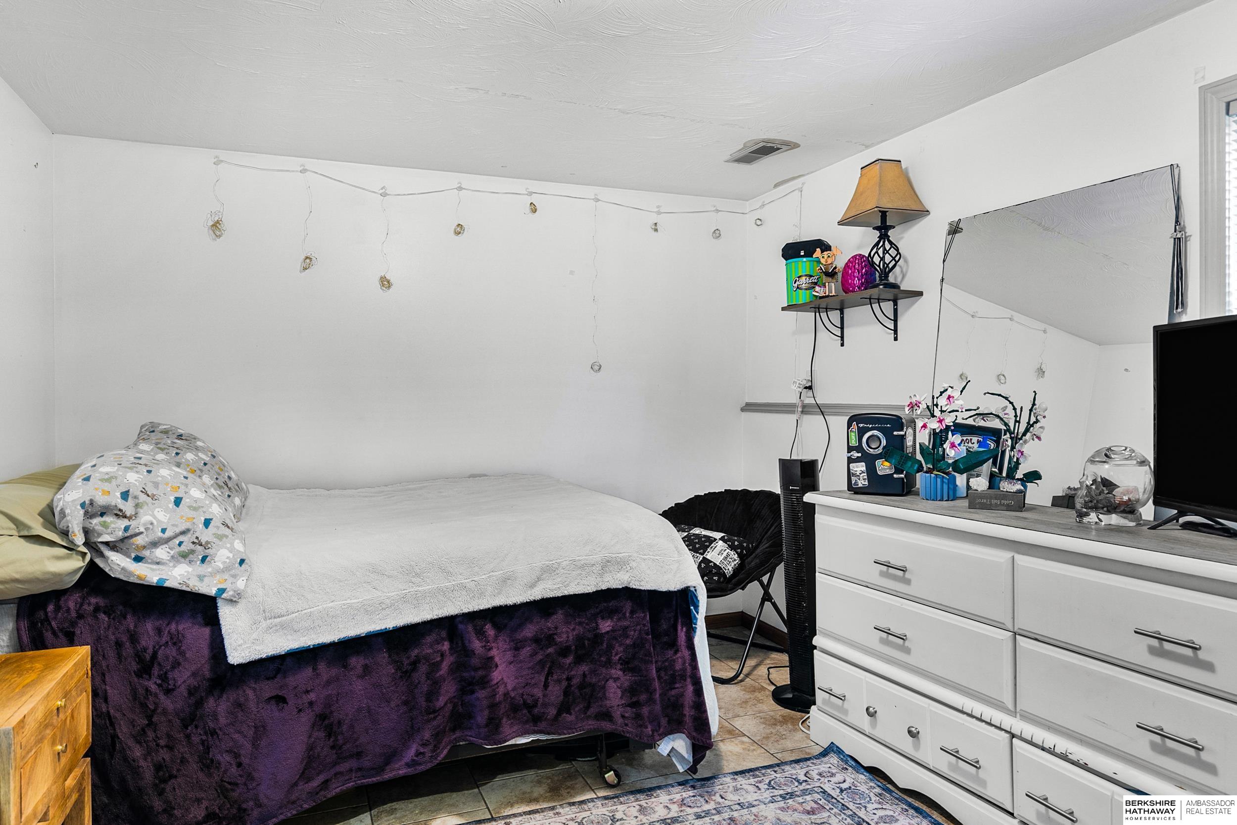 920 Lamplighter Lane