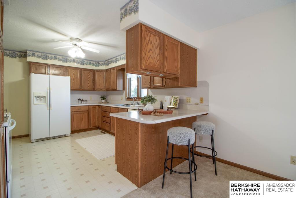 1600 Pella Road