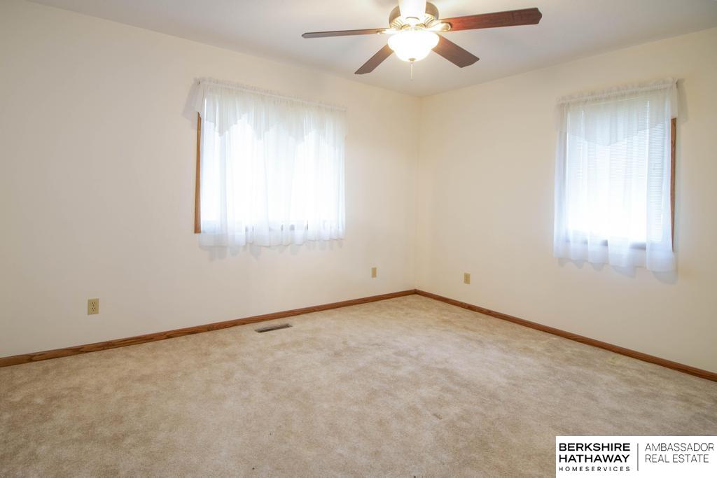 1600 Pella Road