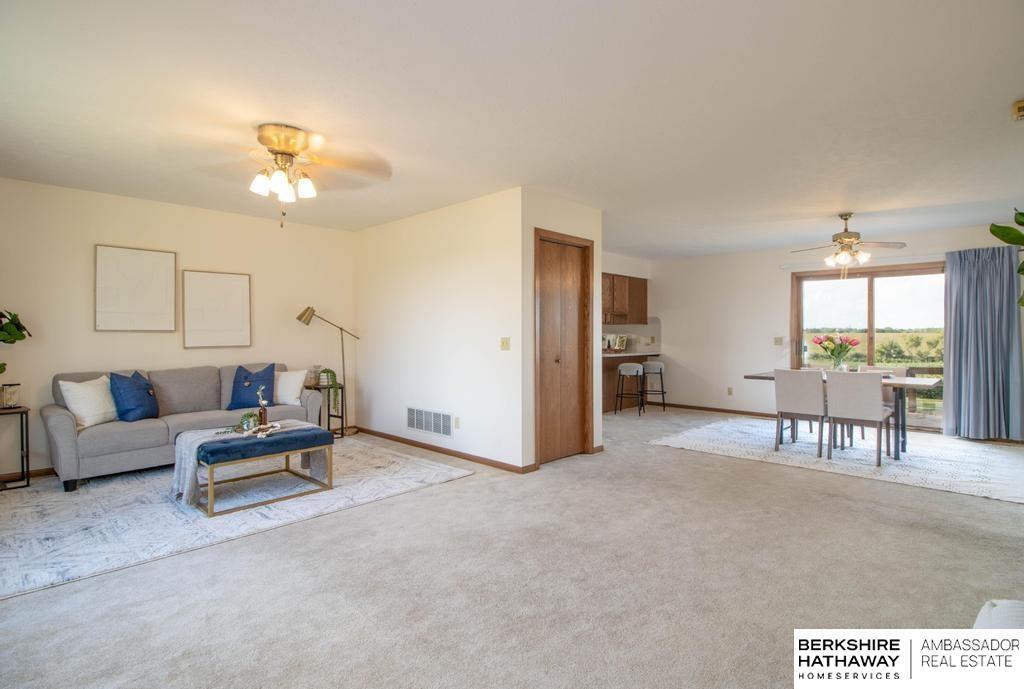 1600 Pella Road