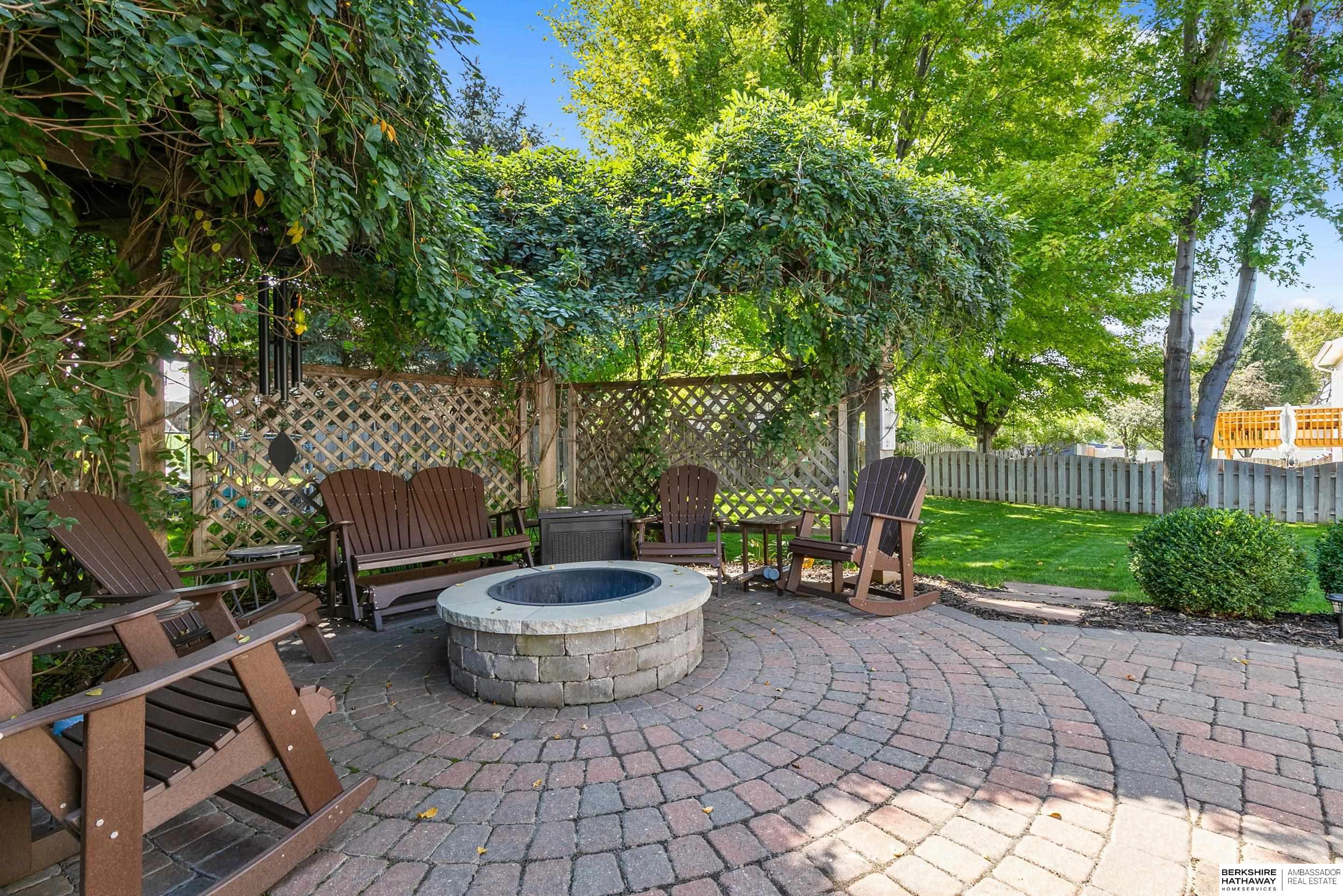 3711 San Mateo Lane