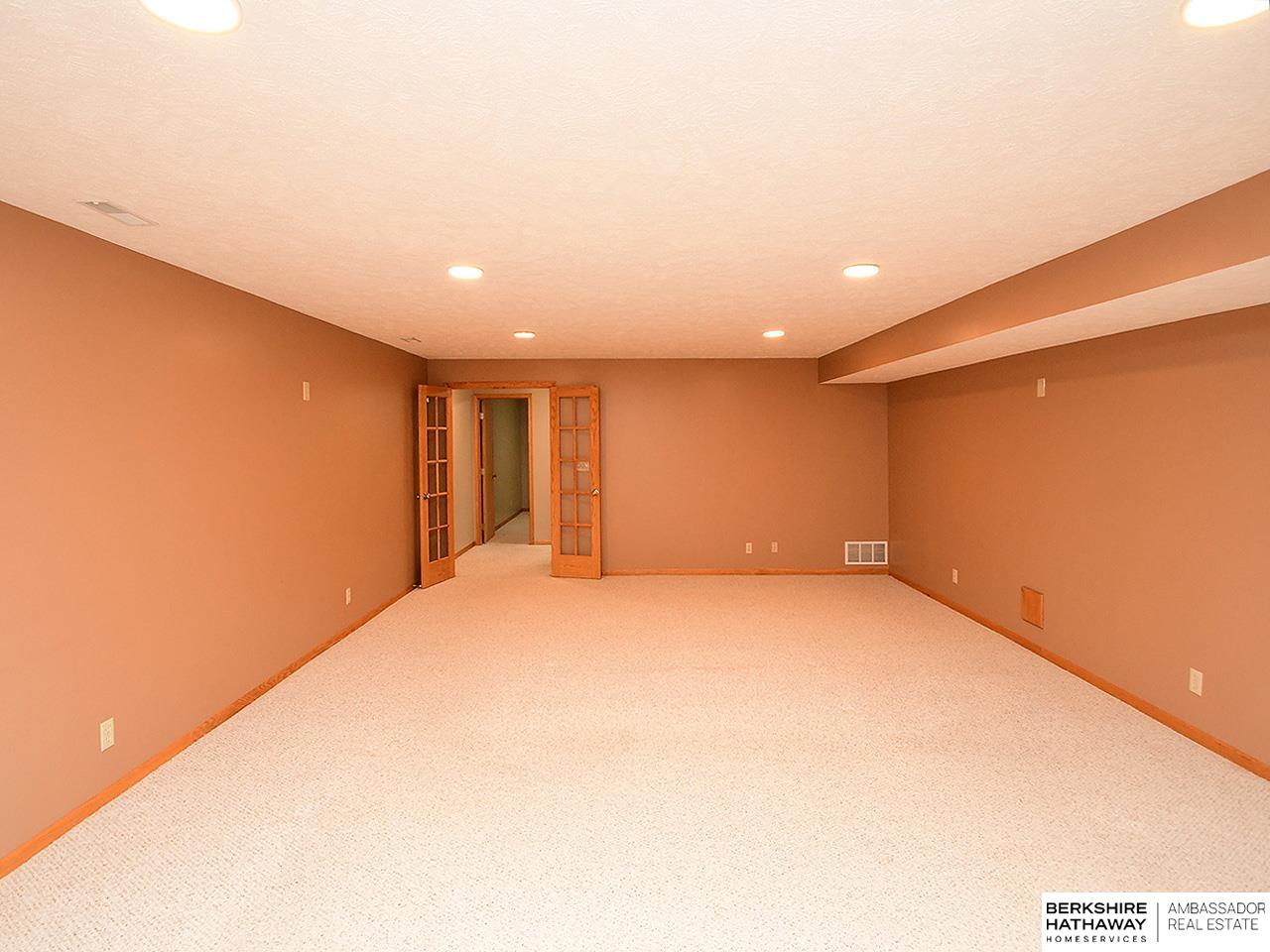 3711 San Mateo Lane