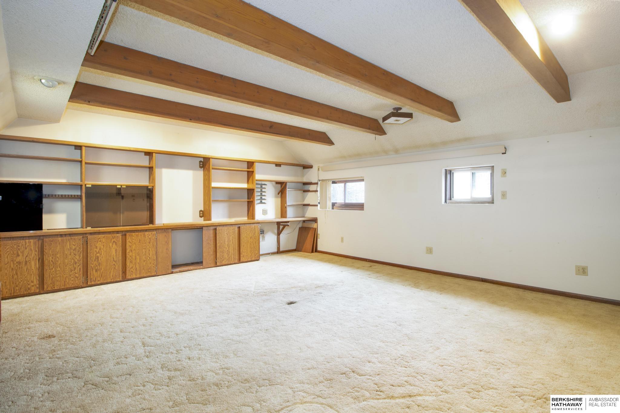 2909 Raymond Road