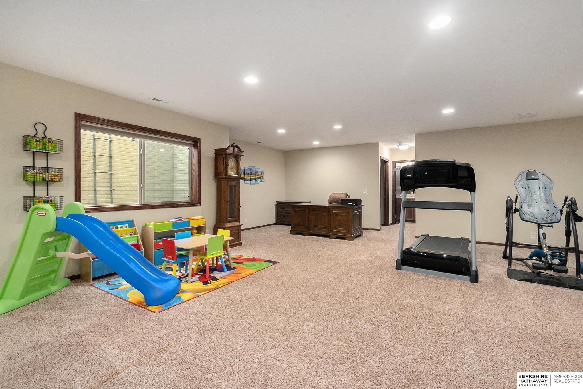 10908 S 175th Avenue