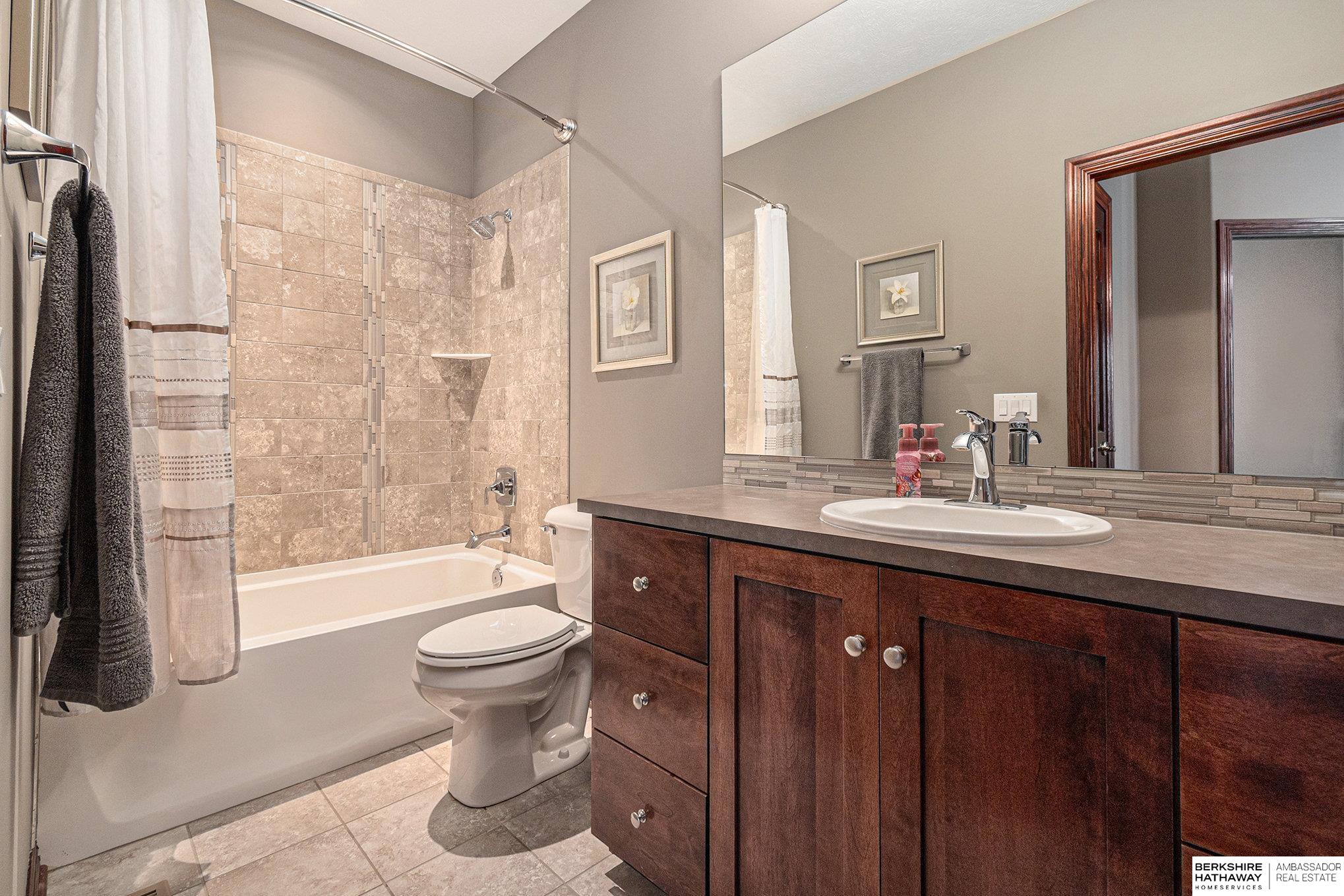 10908 S 175th Avenue