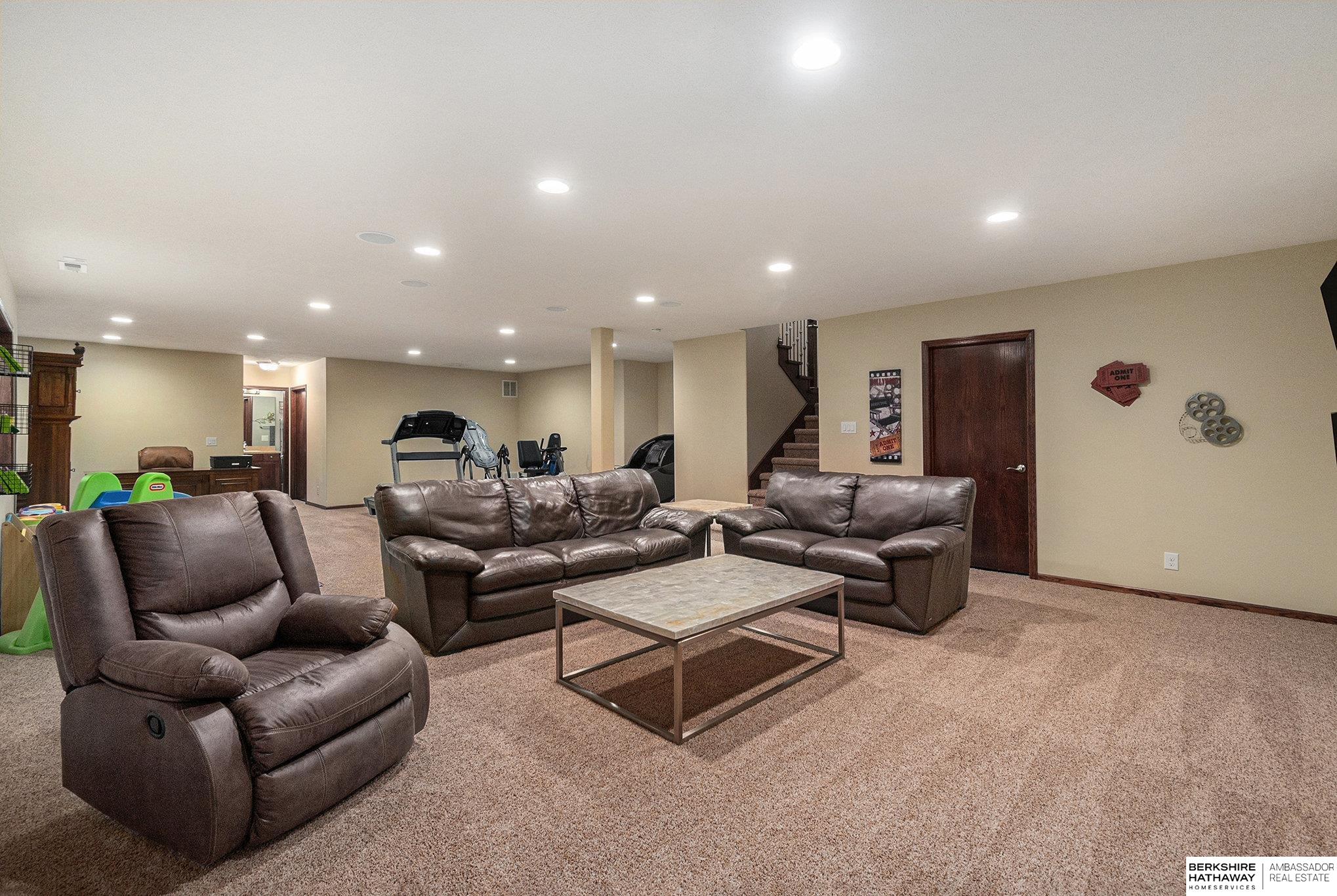 10908 S 175th Avenue