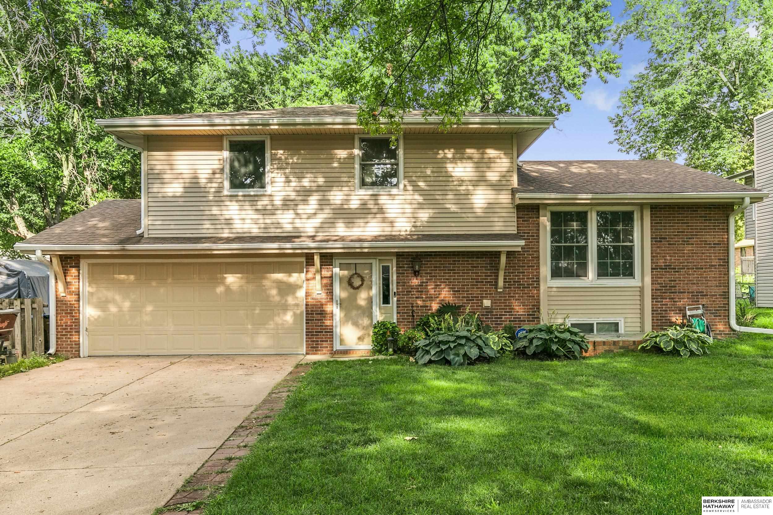 920 Lamplighter Lane