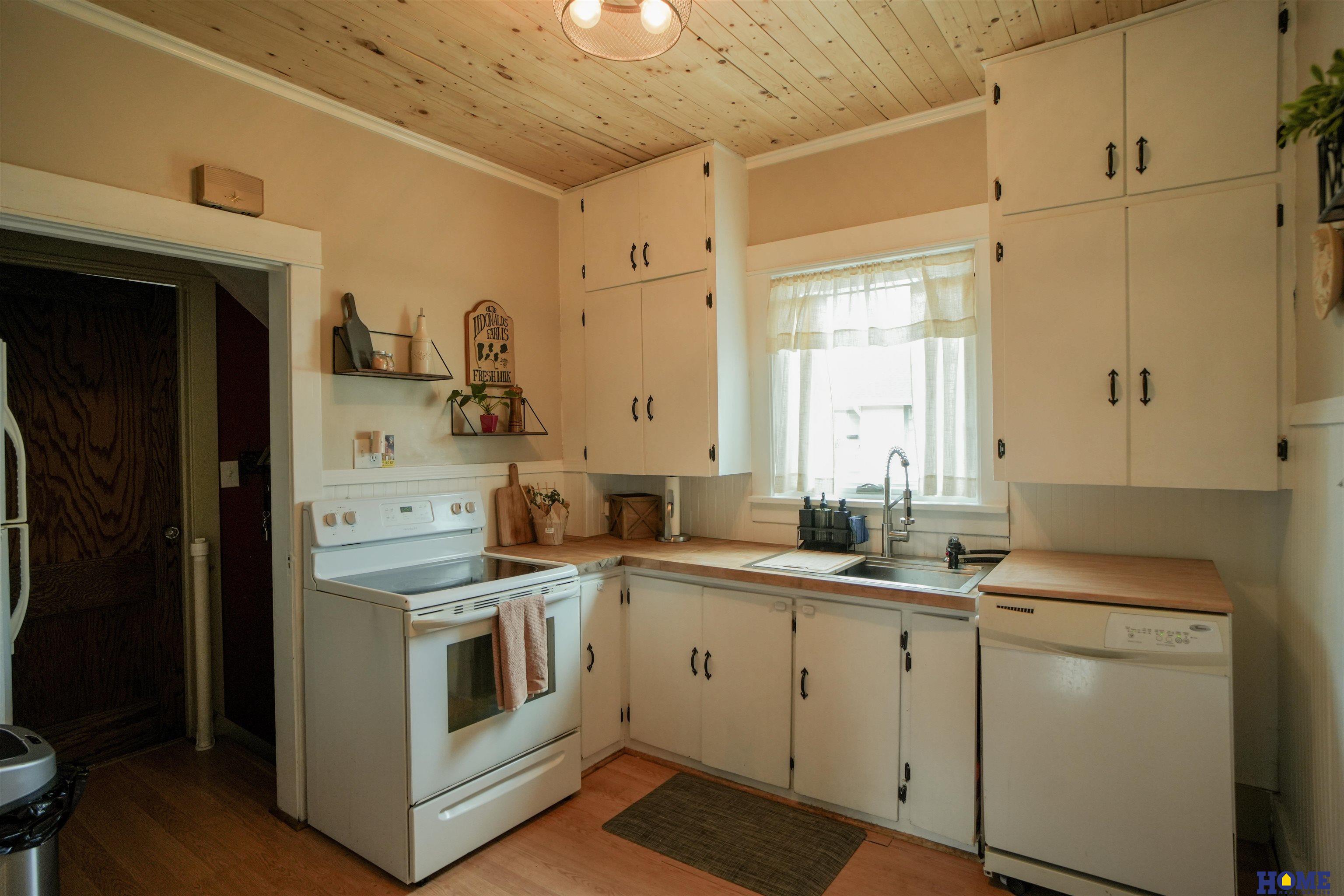 744 S 32nd Street