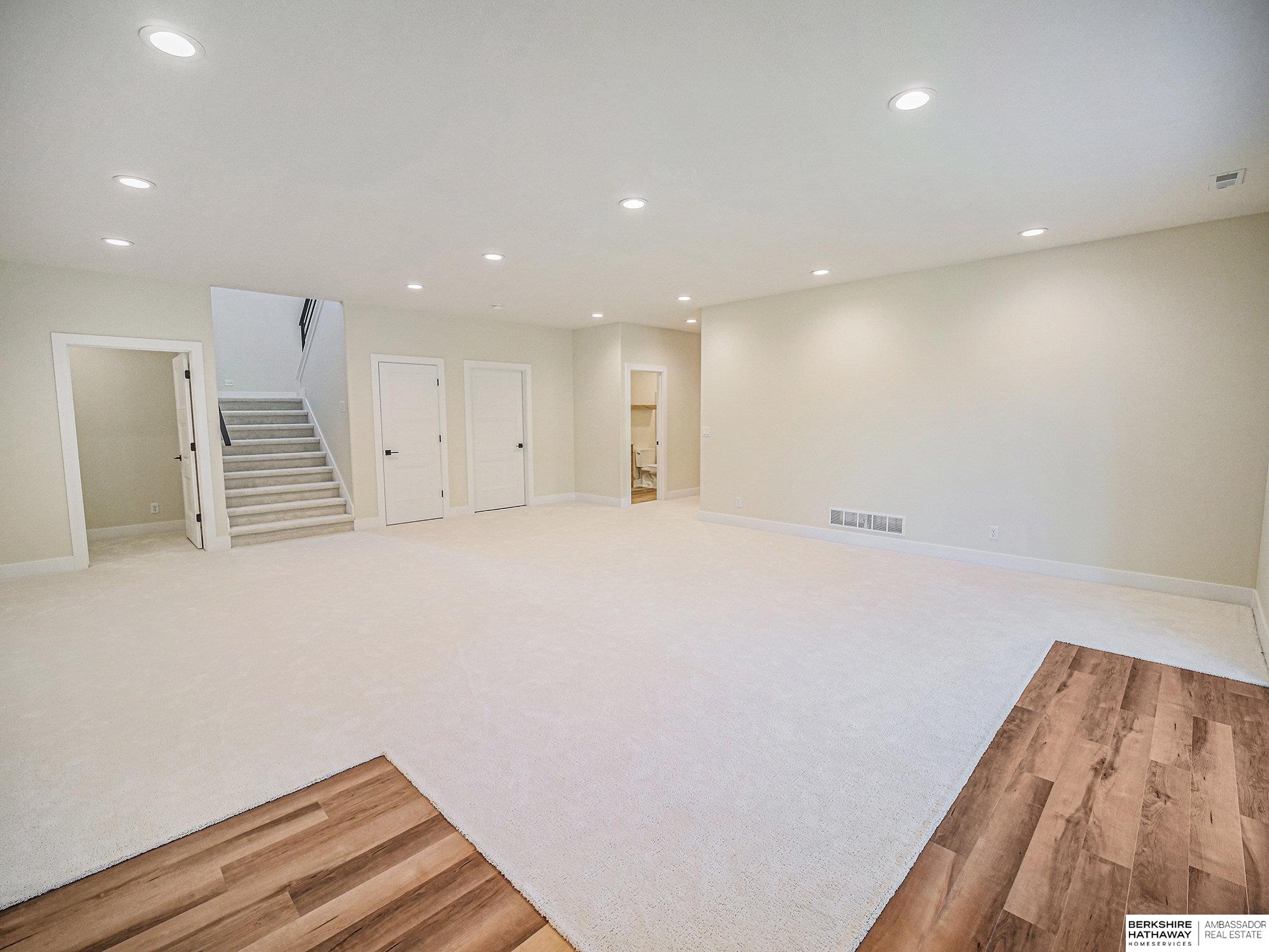 8910 Dragonfly Lane